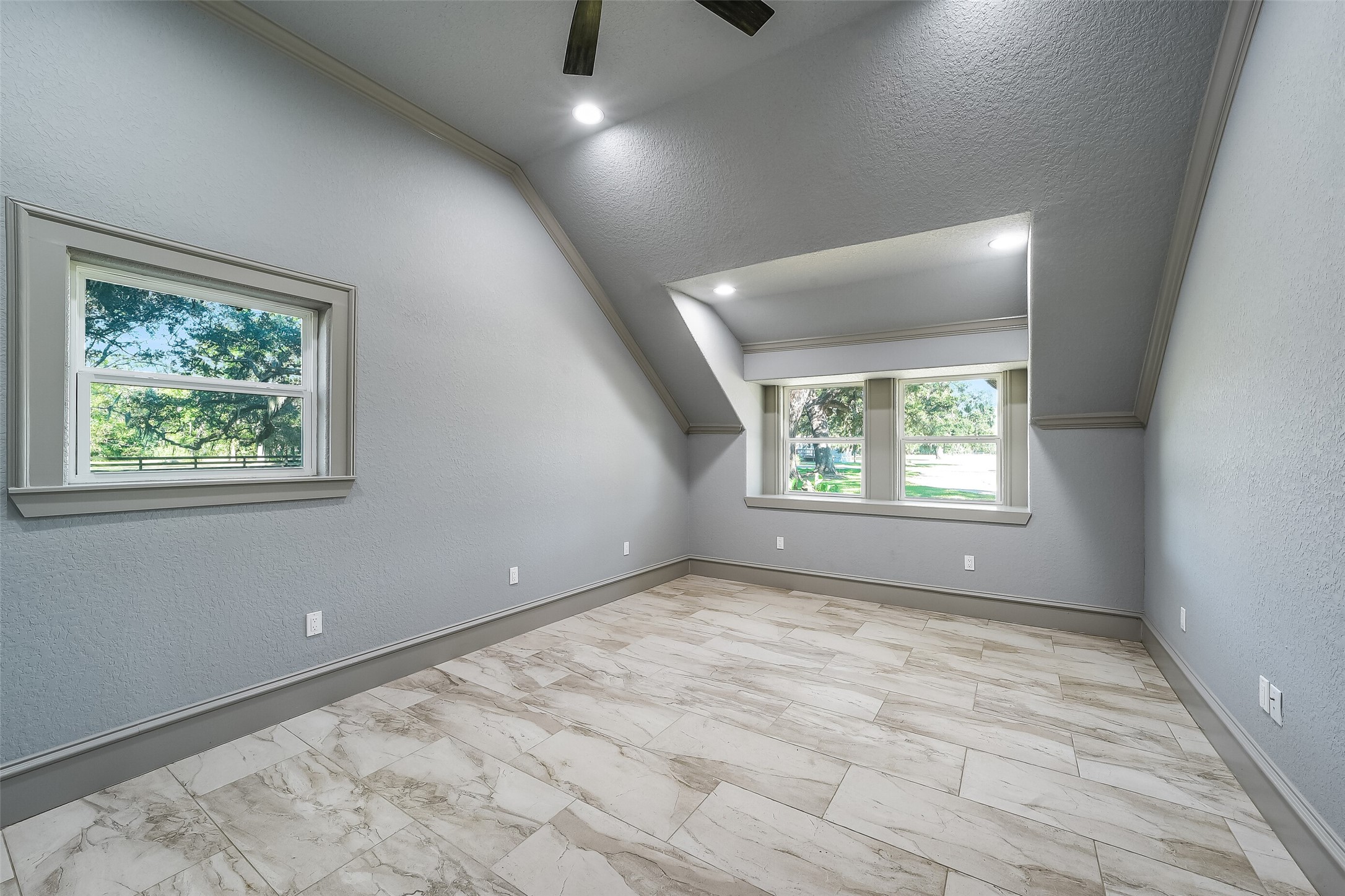 5685 County Road 823, West Columbia, TX 77486