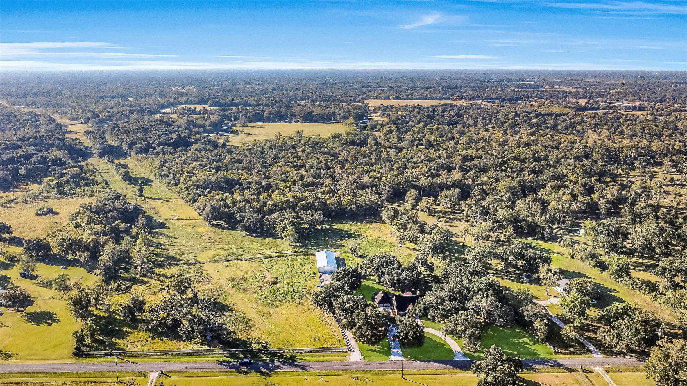 5685 County Road 823, West Columbia, TX 77486
