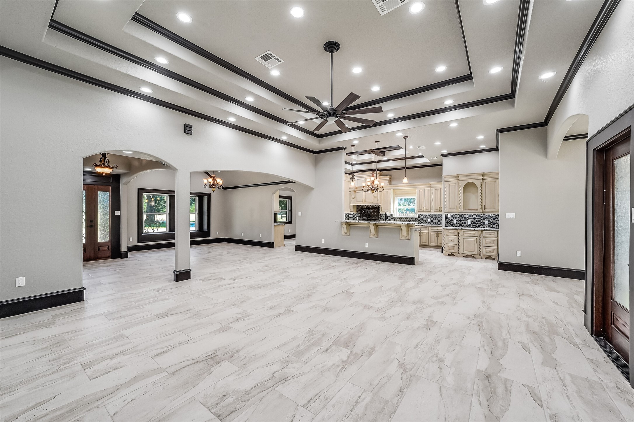 5685 County Road 823, West Columbia, TX 77486
