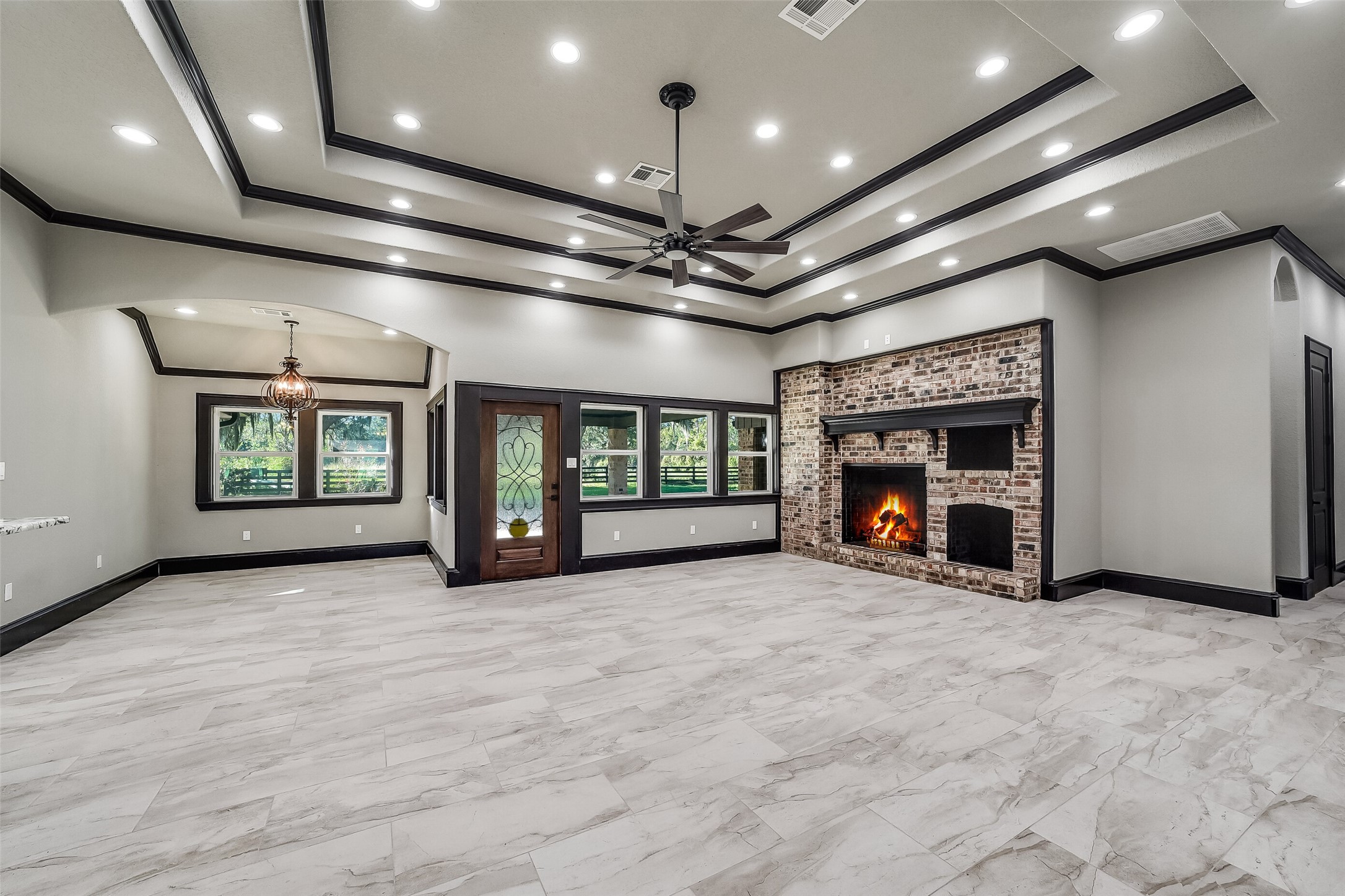 5685 County Road 823, West Columbia, TX 77486