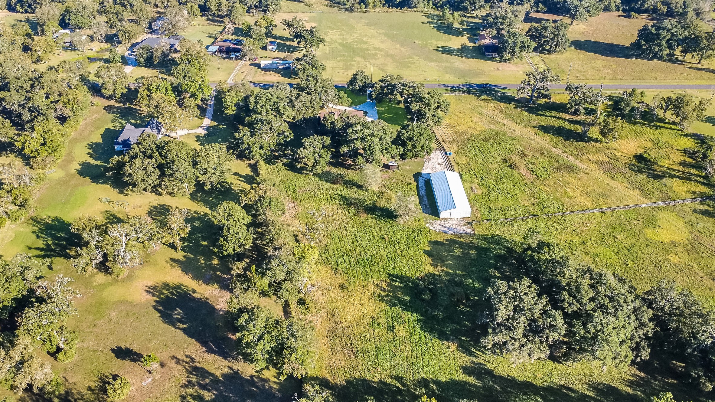 5685 County Road 823, West Columbia, TX 77486