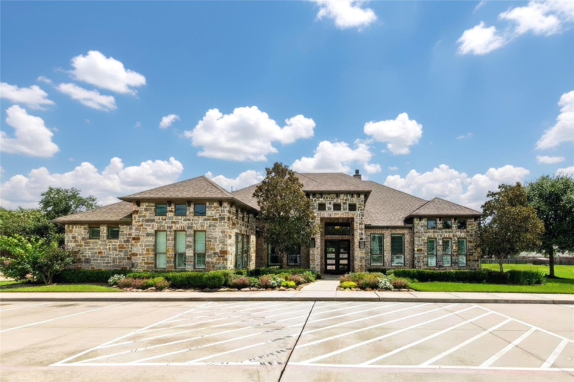 32400 SH 249, Pinehurst, TX 77362