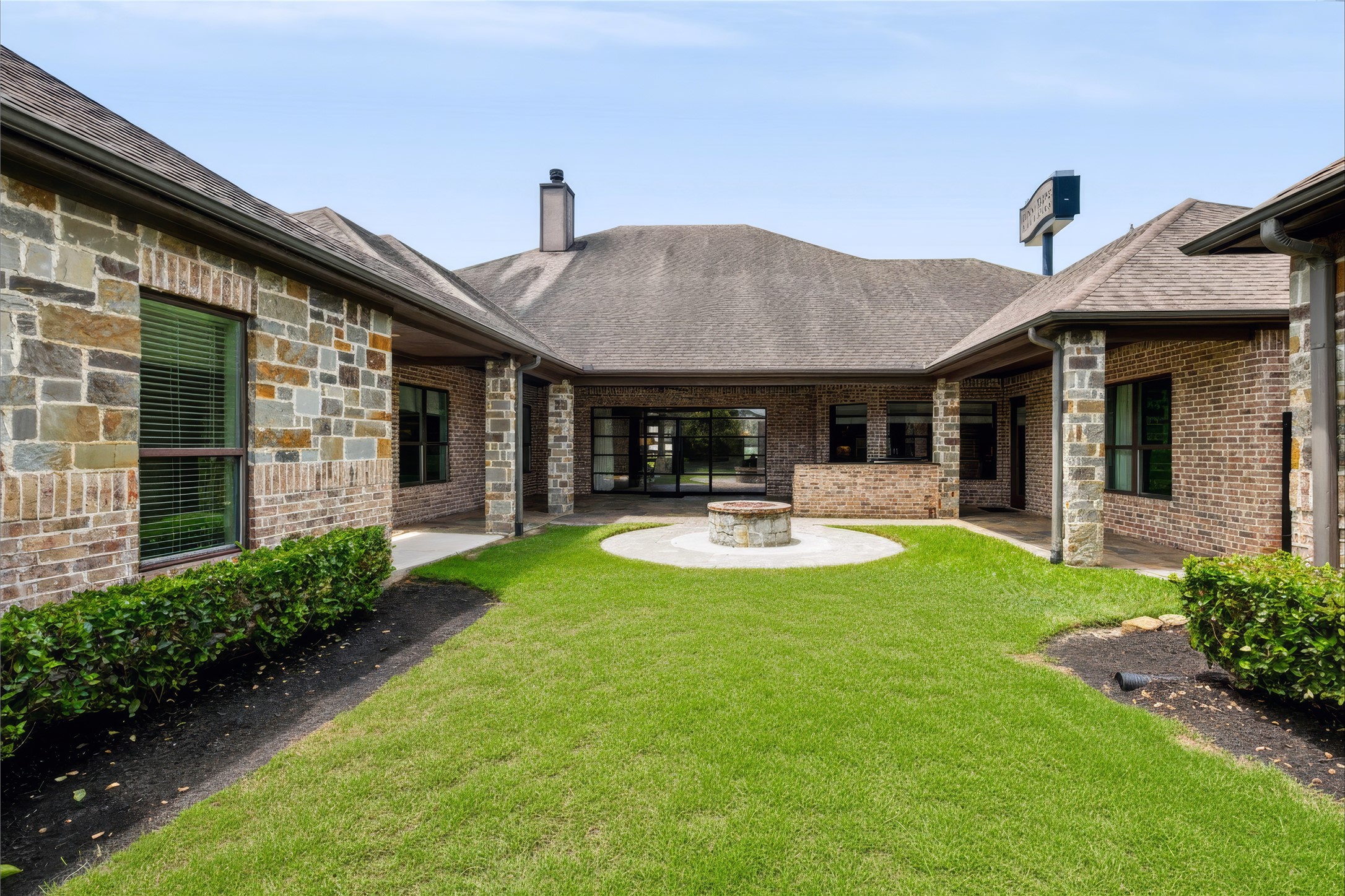32400 SH 249, Pinehurst, TX 77362