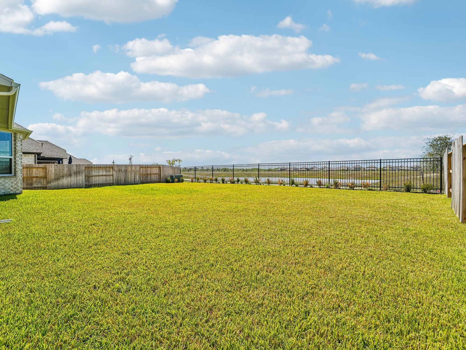 5232 Autumn Hills Trail, Pearland, TX 77584