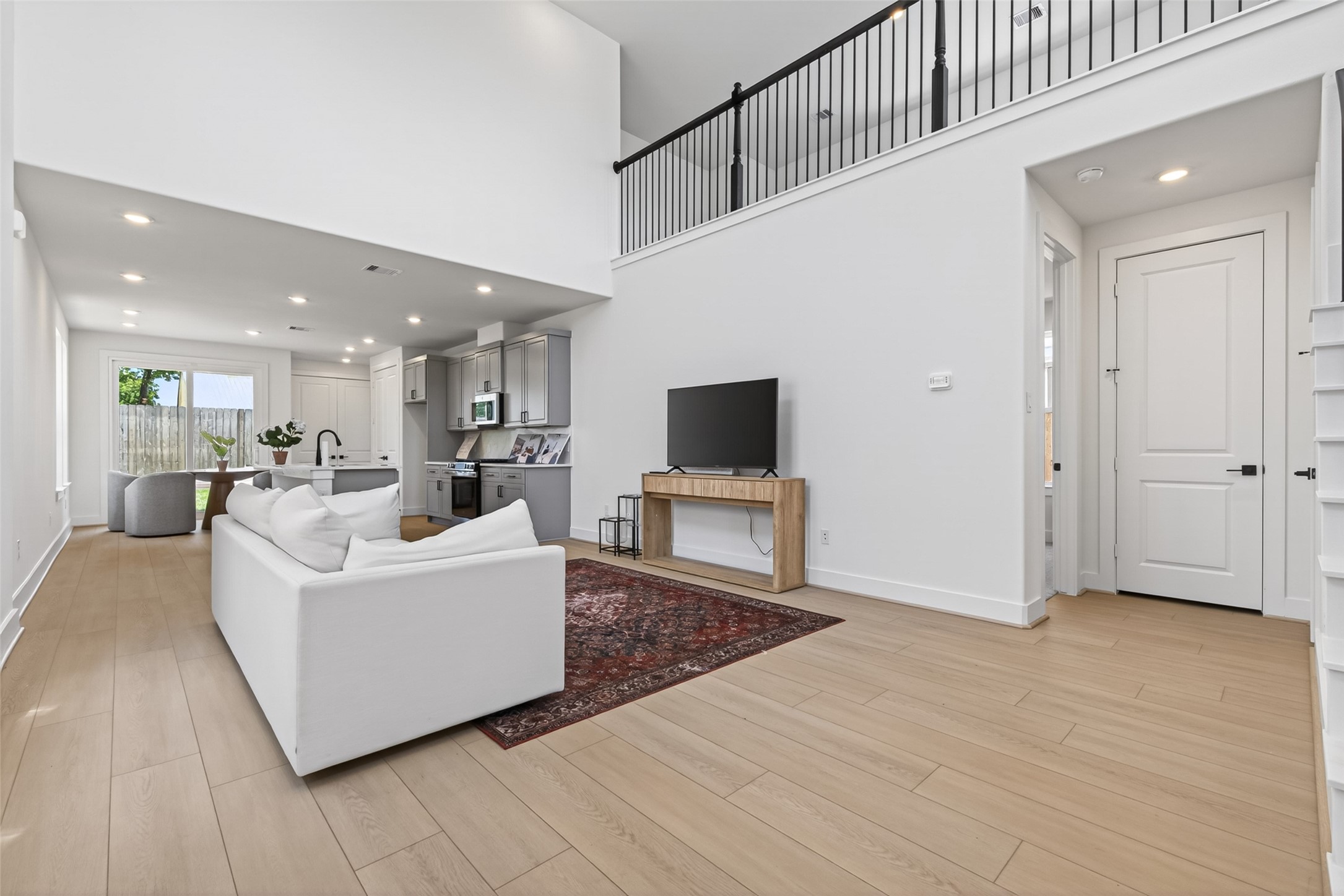 4333 Avron Drive, Stafford, TX 77477