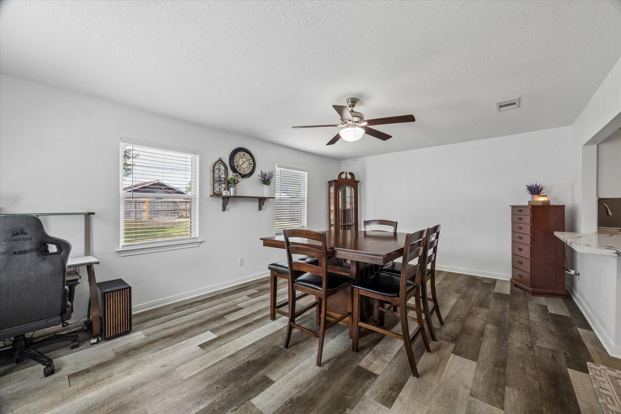 1426 15th Avenue N, Texas City, TX 77590
