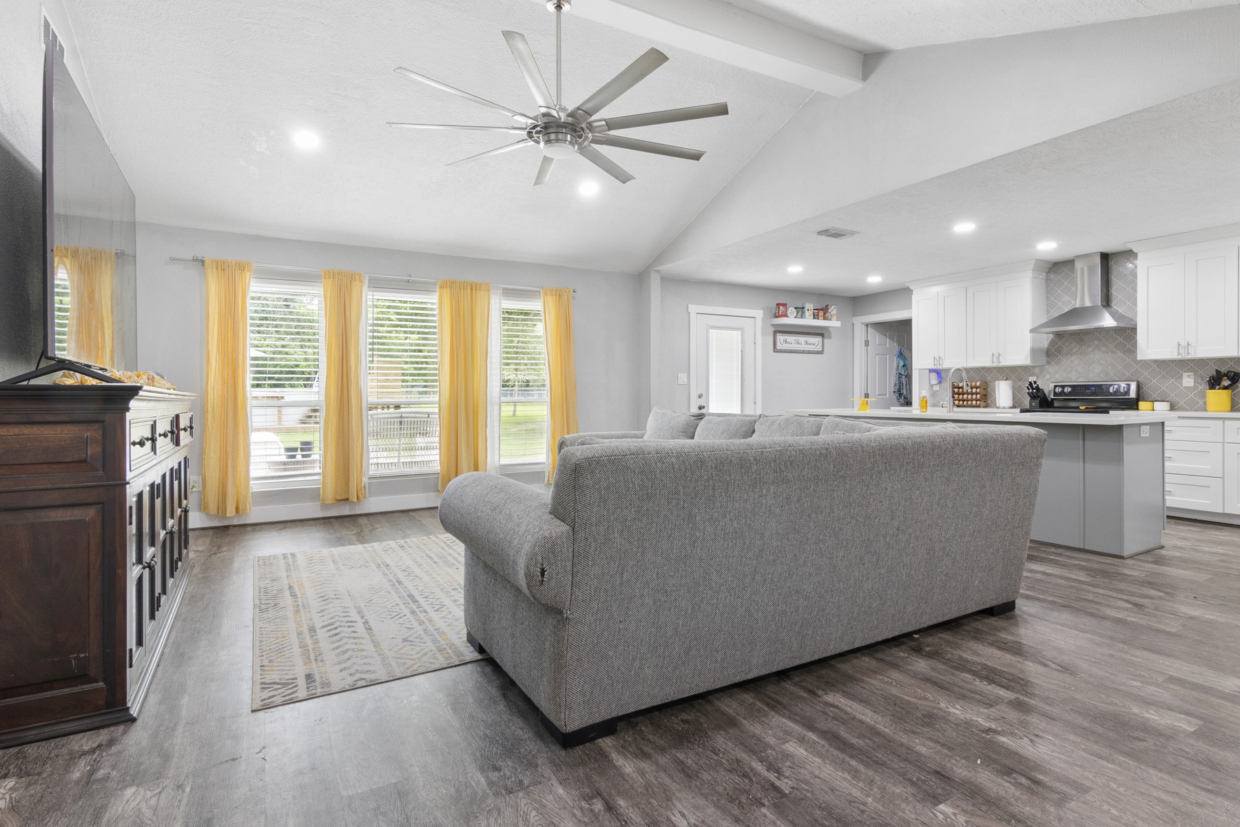 2865 County Road 936a, Alvin, TX 77511