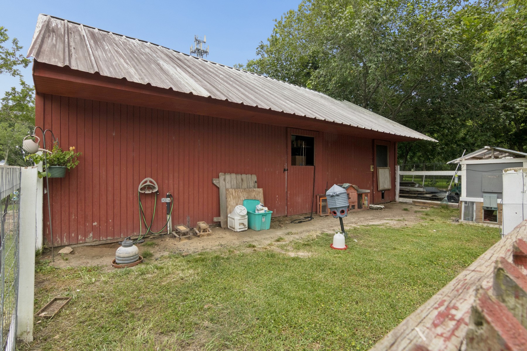 Barn/Chicken Coop