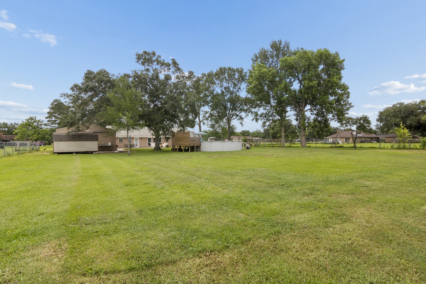 2865 County Road 936a, Alvin, TX 77511