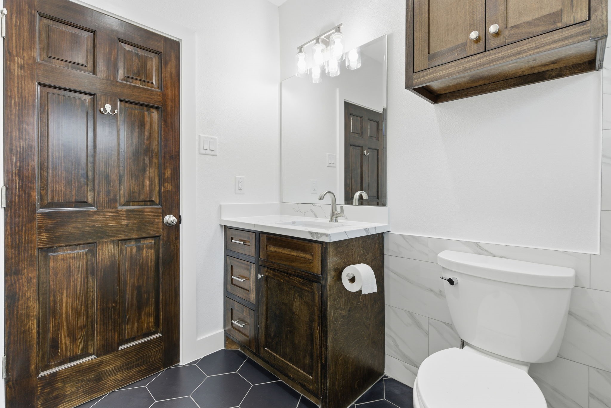 secondary bathroom