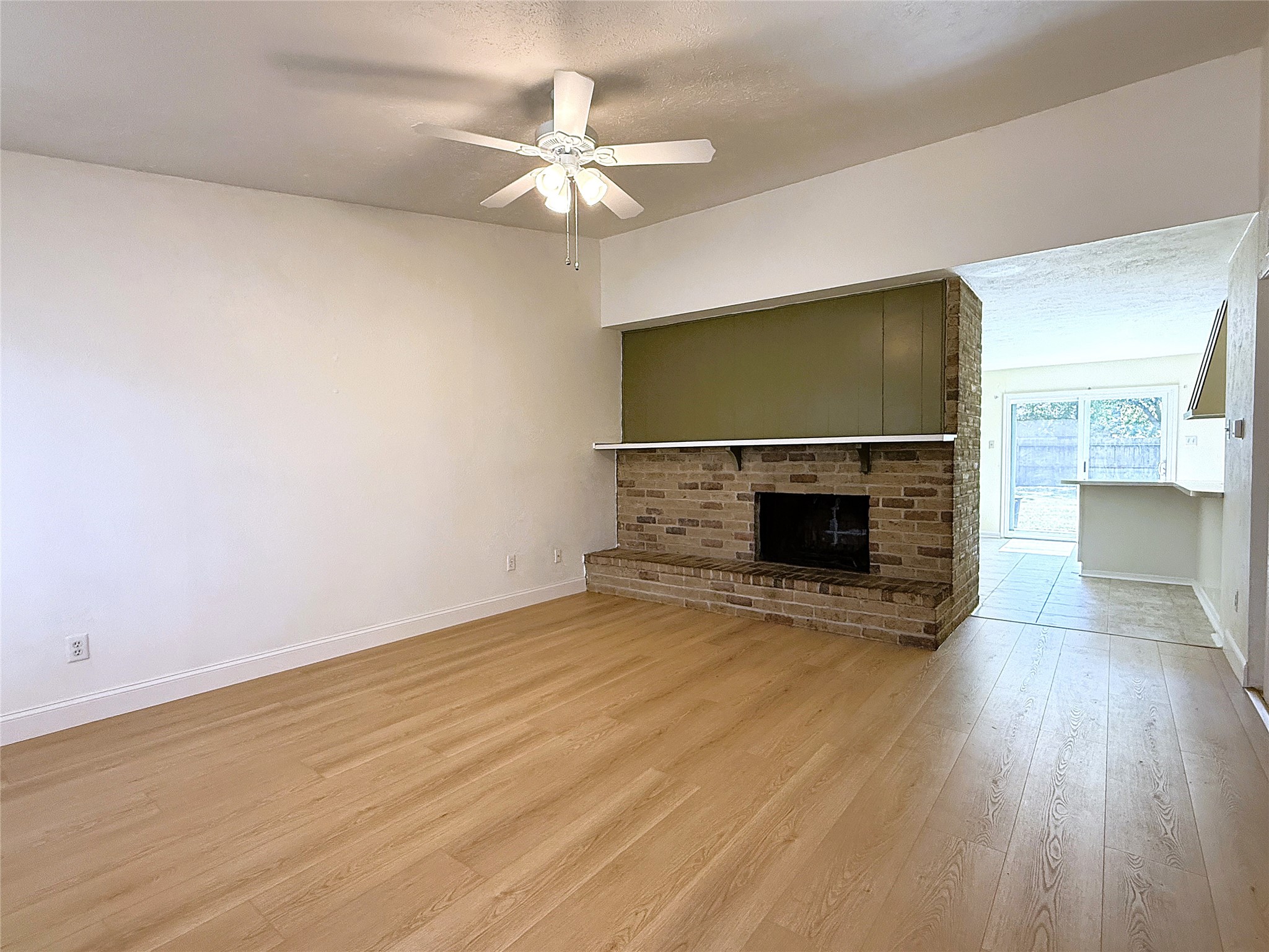 7526 Goldfinch Drive, Humble, TX 77396