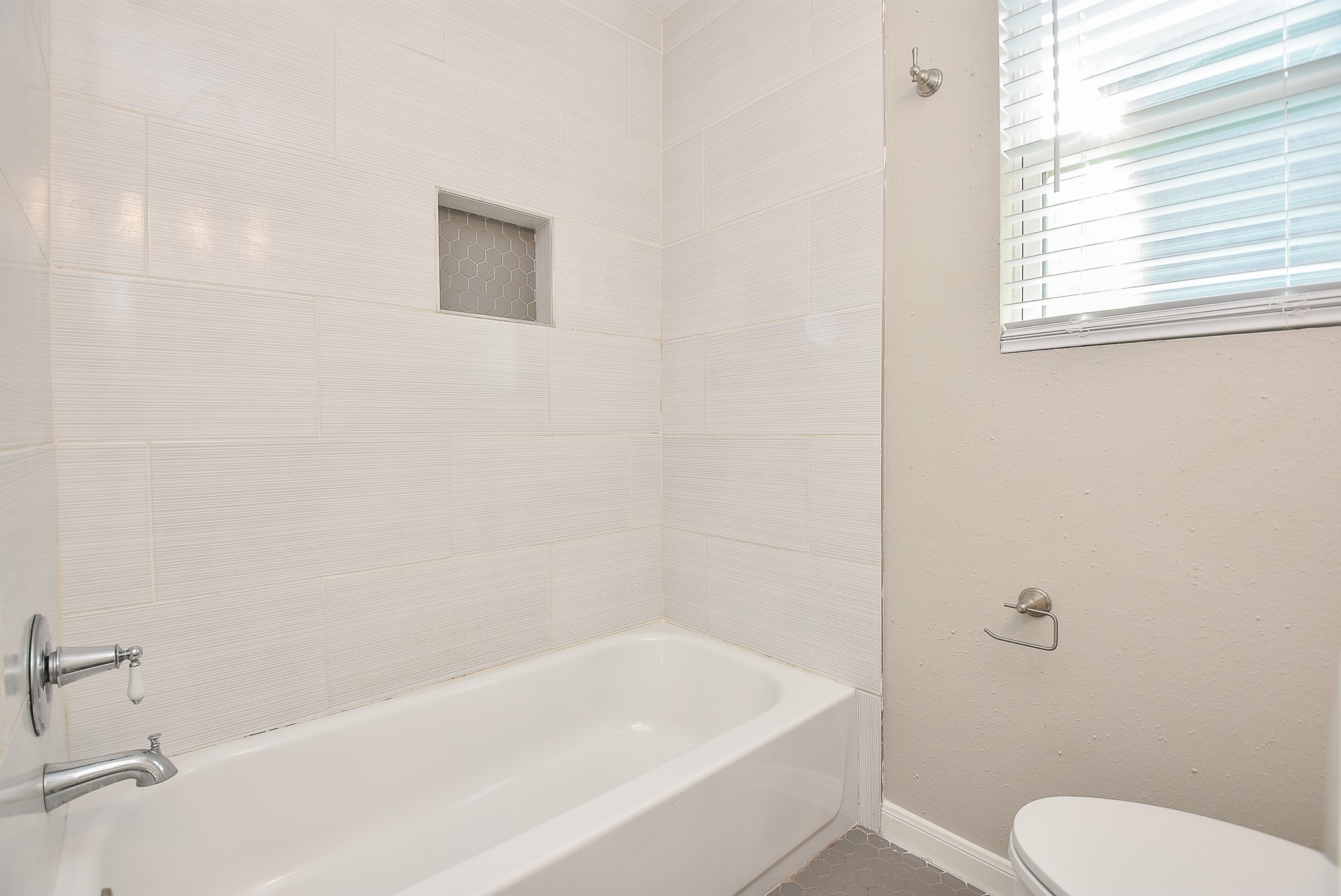 3710 Dreyfus Street, Houston, TX 77021