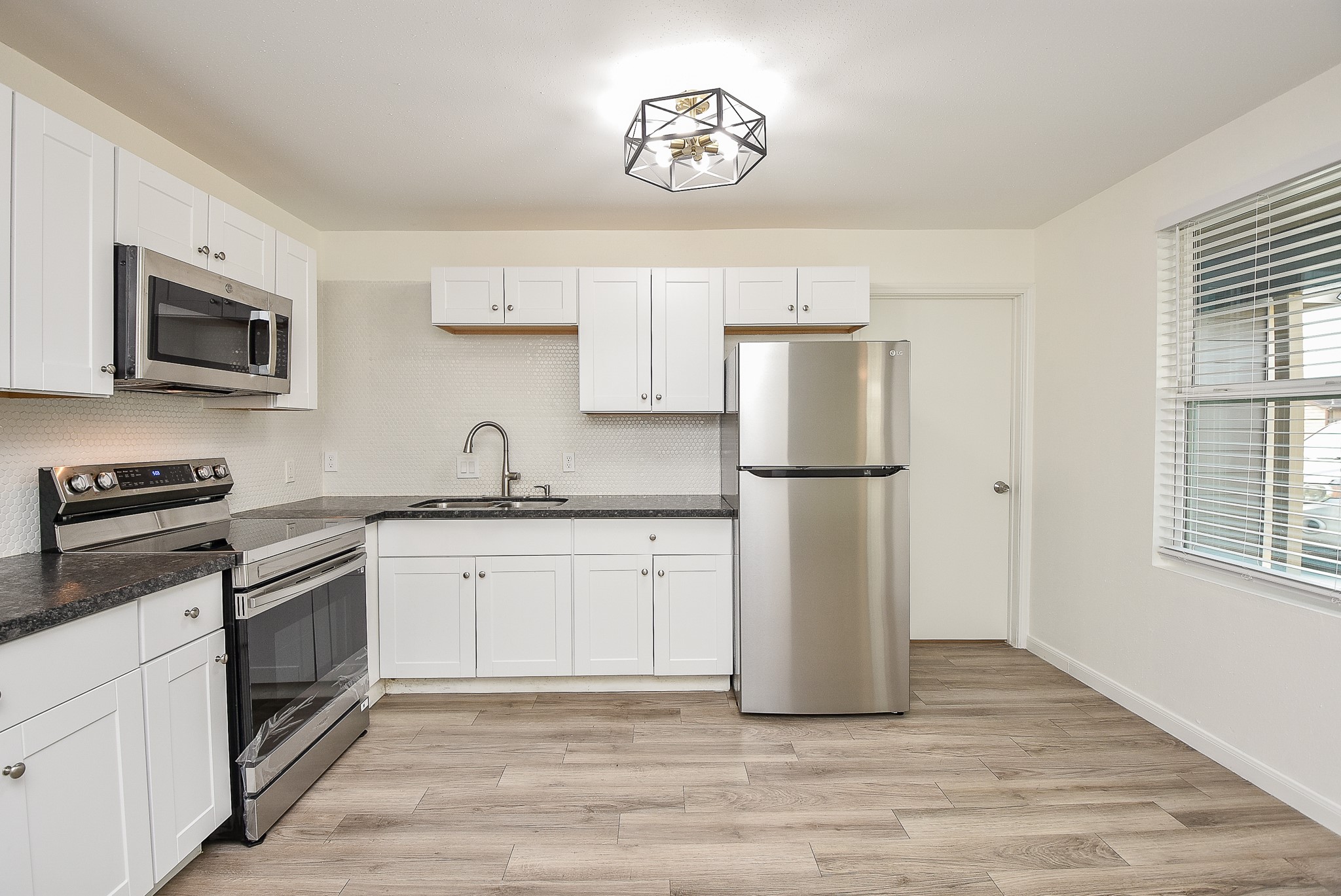 3710 Dreyfus Street, Houston, TX 77021