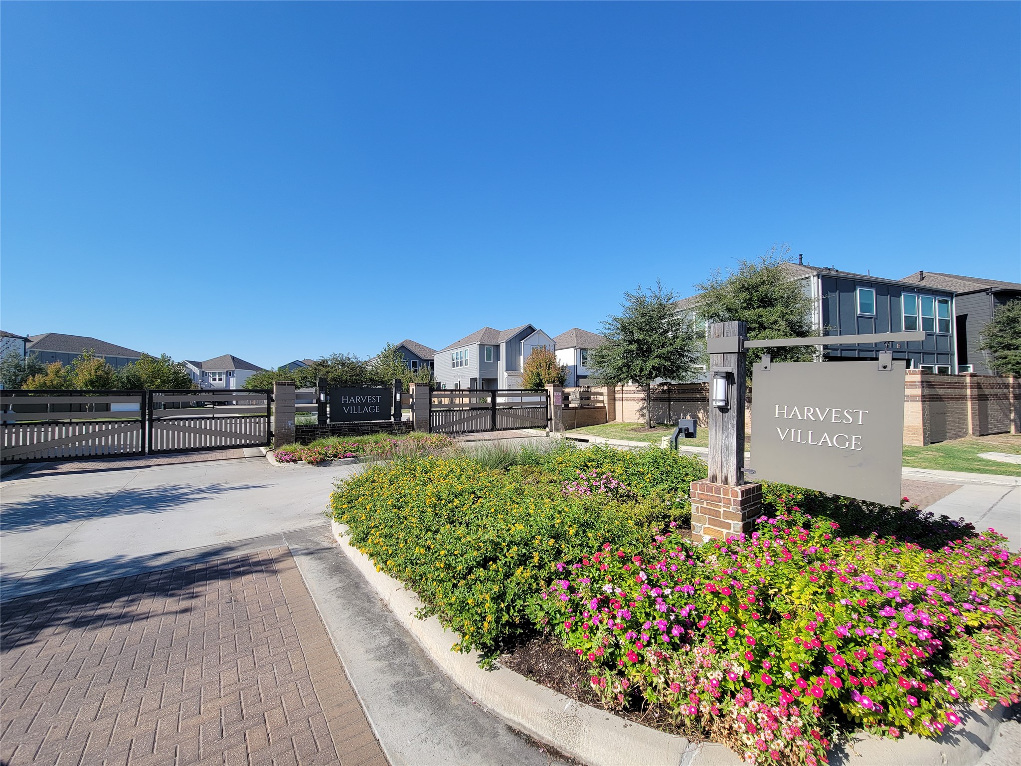 4204 Pleasing Breeze Drive, Houston, TX 77080