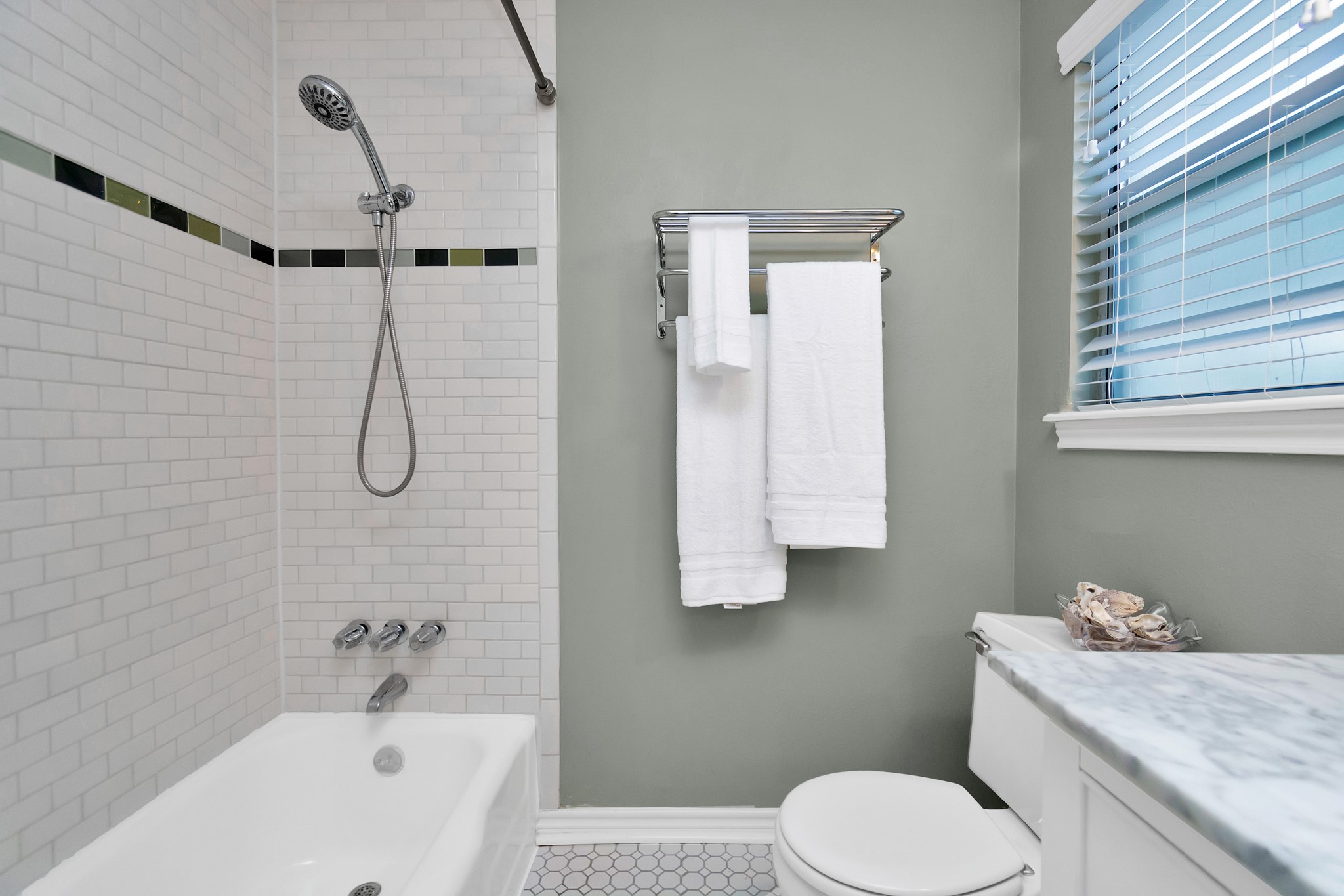 2nd floor bath