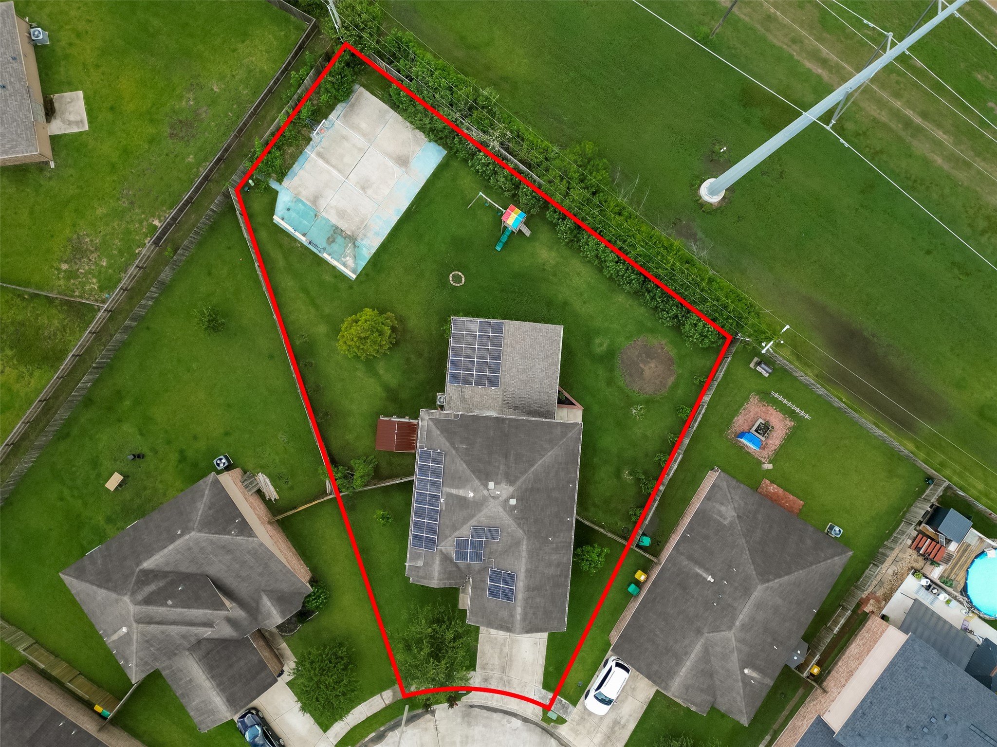346 Apache Field Lane, La Marque, TX 77568