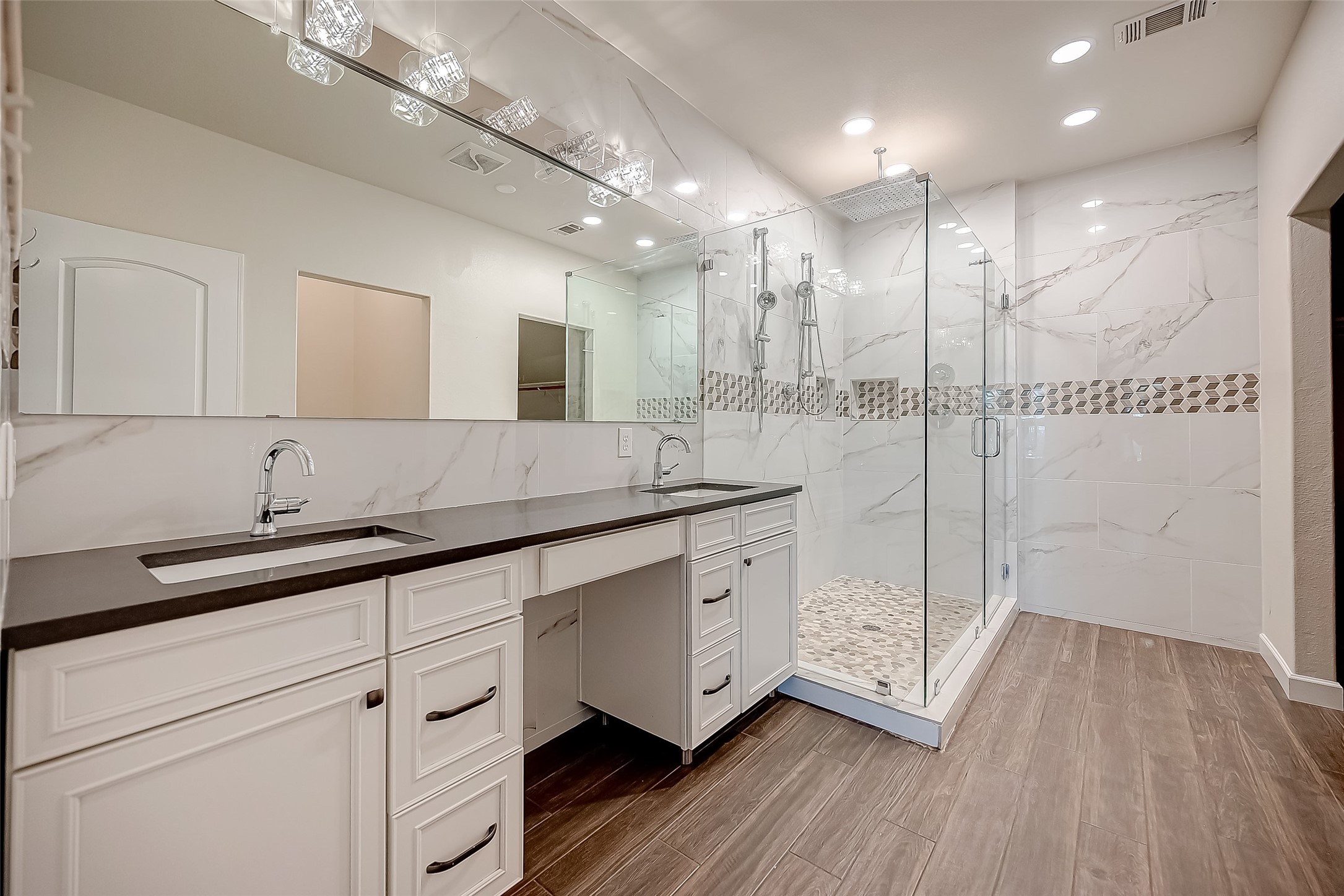 346 Apache Field Lane, La Marque, TX 77568