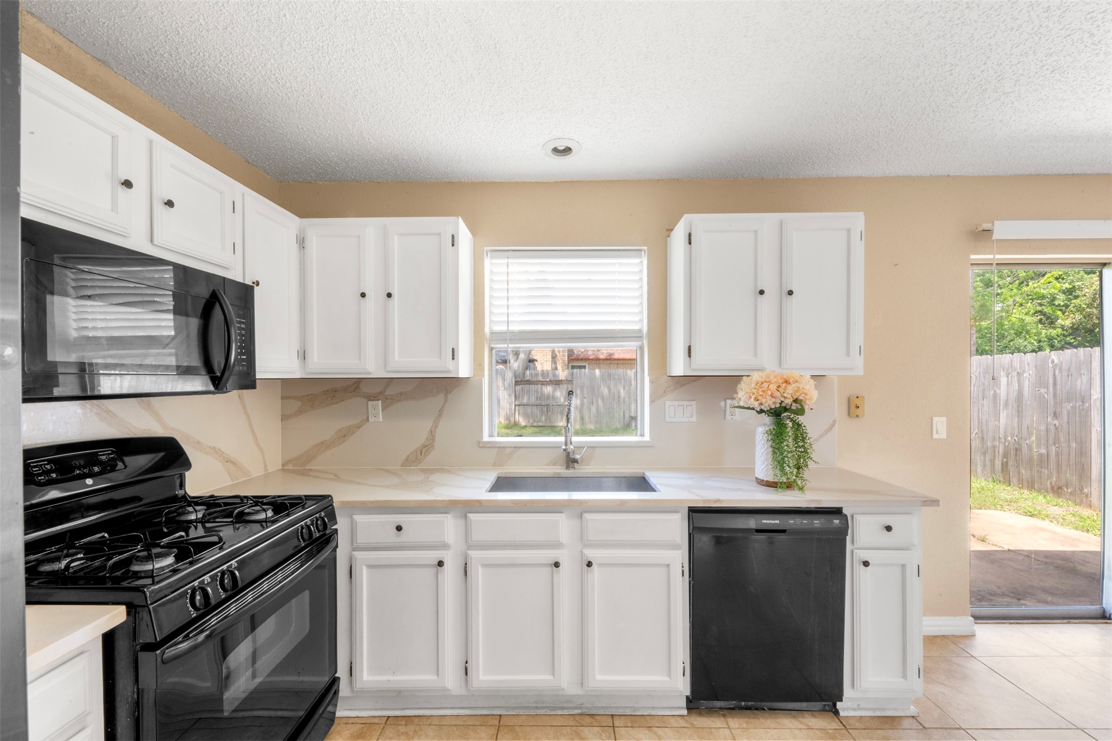 3410 E Heatherock Circle, Sugar Land, TX 77479