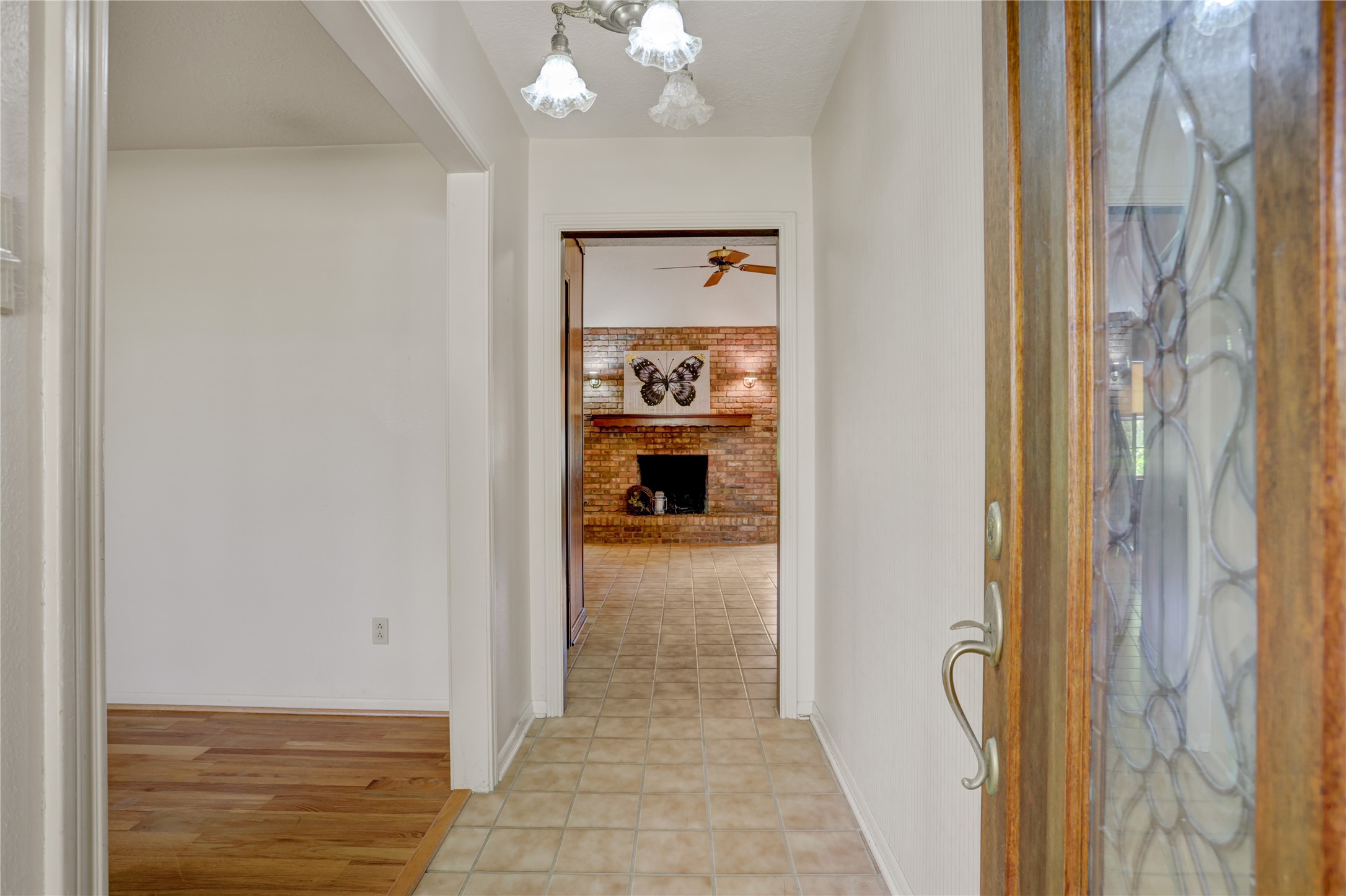 Front door/entry view