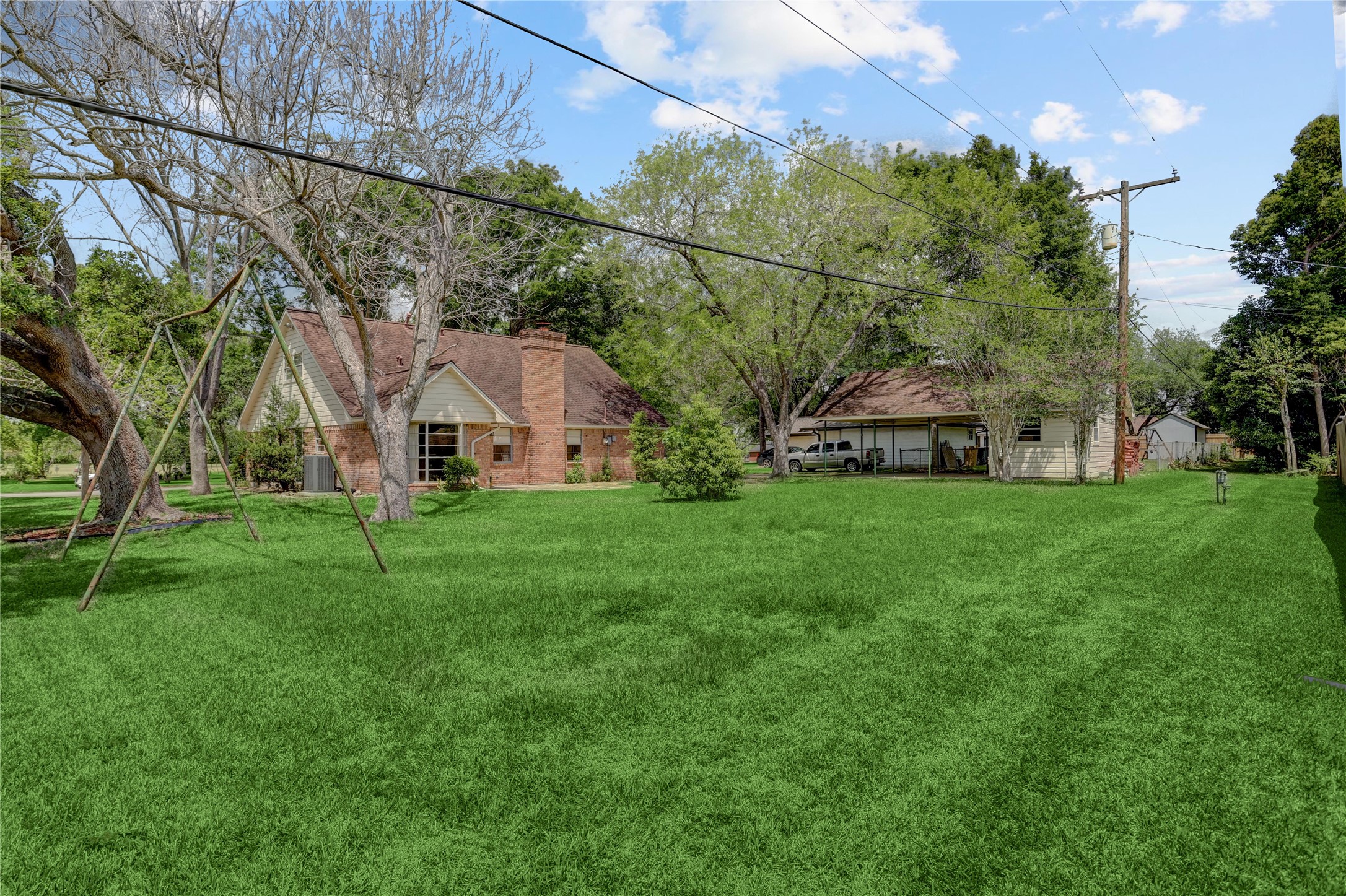 105 Hillcrest Drive, Alvin, TX 77511