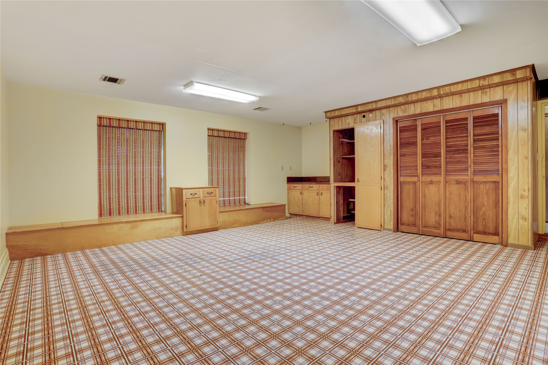 Flex room