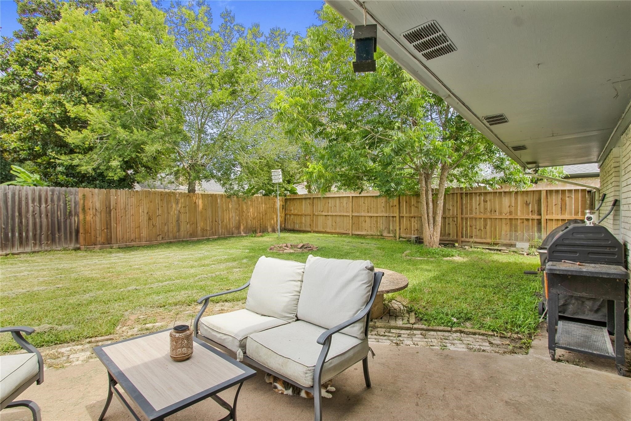 5451 Appleblossom Lane, Friendswood, TX 77546