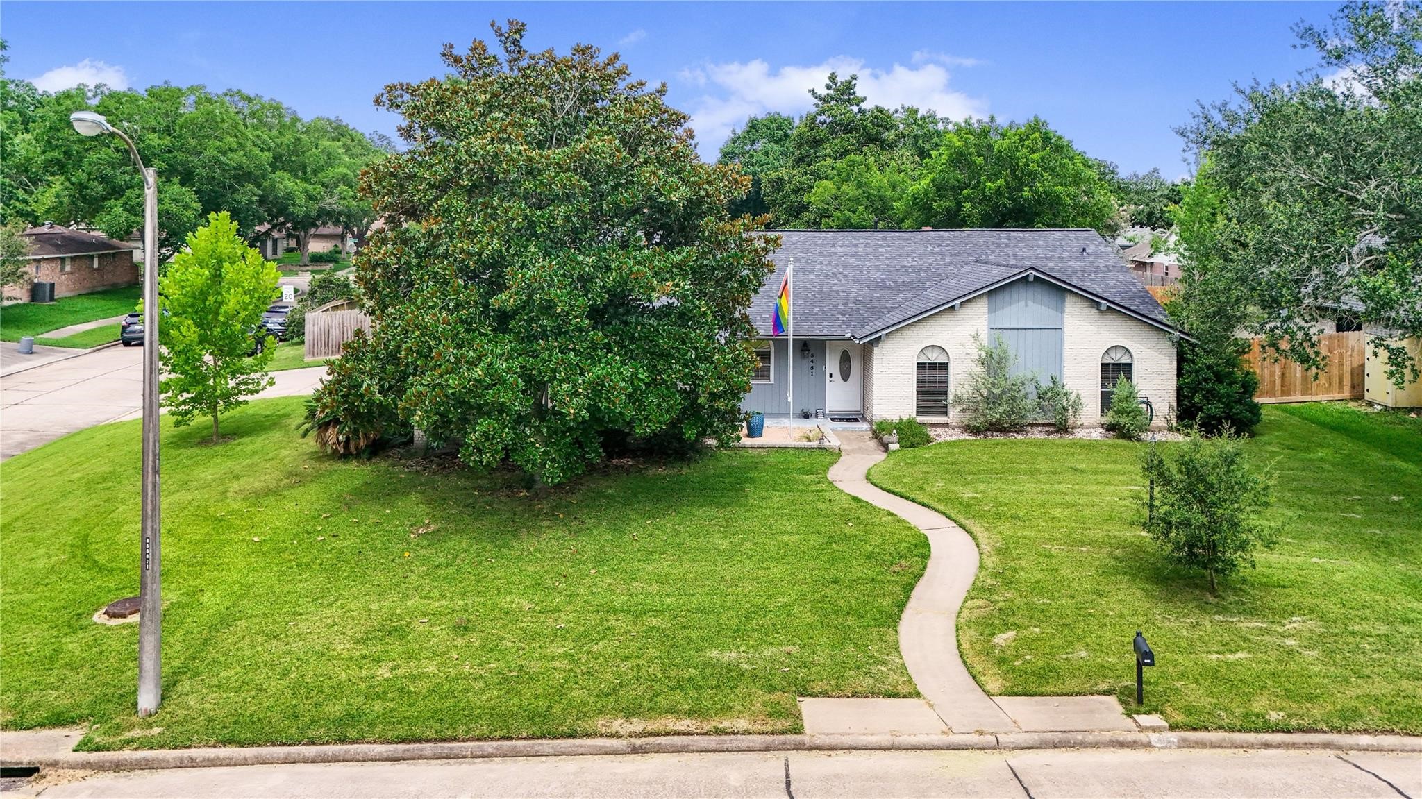 5451 Appleblossom Lane, Friendswood, TX 77546