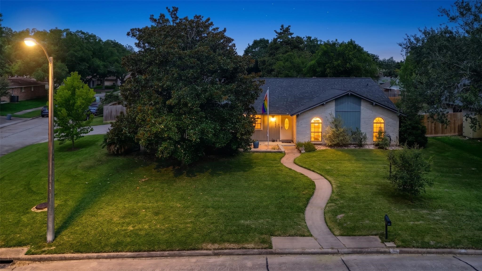 5451 Appleblossom Lane, Friendswood, TX 77546 5451 Appleblossom Lane, Friendswood, TX 77546