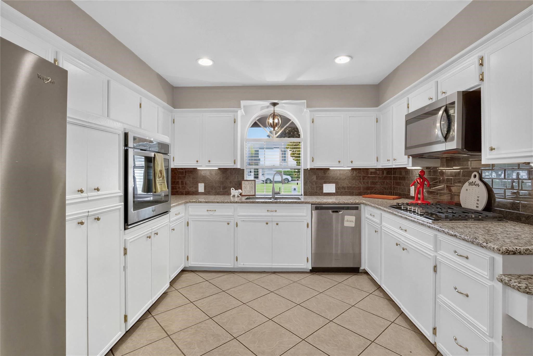 5451 Appleblossom Lane, Friendswood, TX 77546
