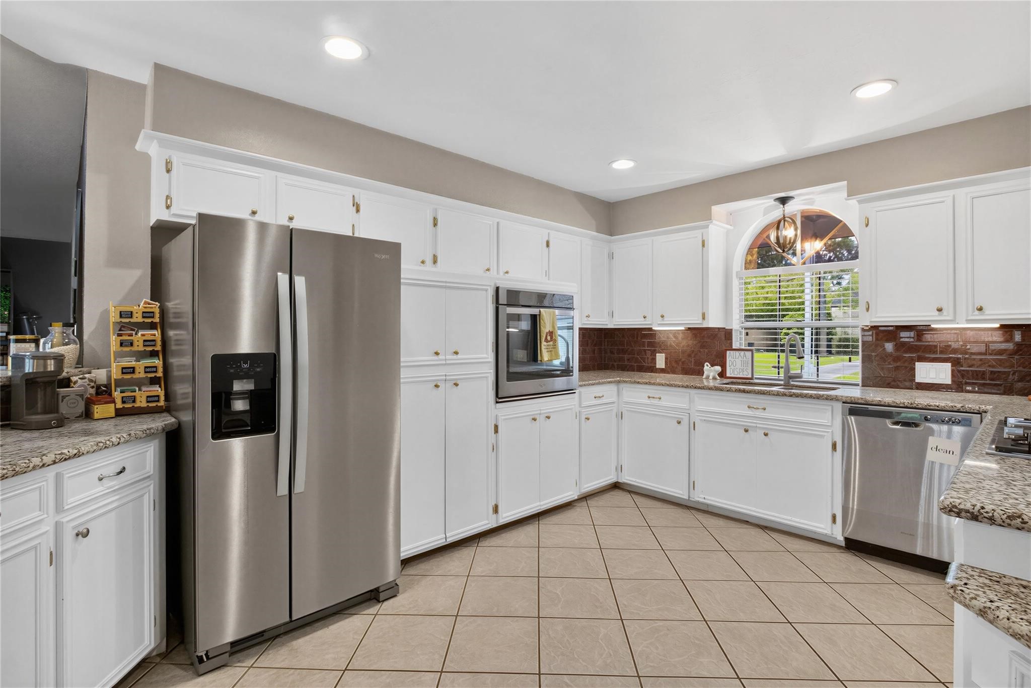 5451 Appleblossom Lane, Friendswood, TX 77546