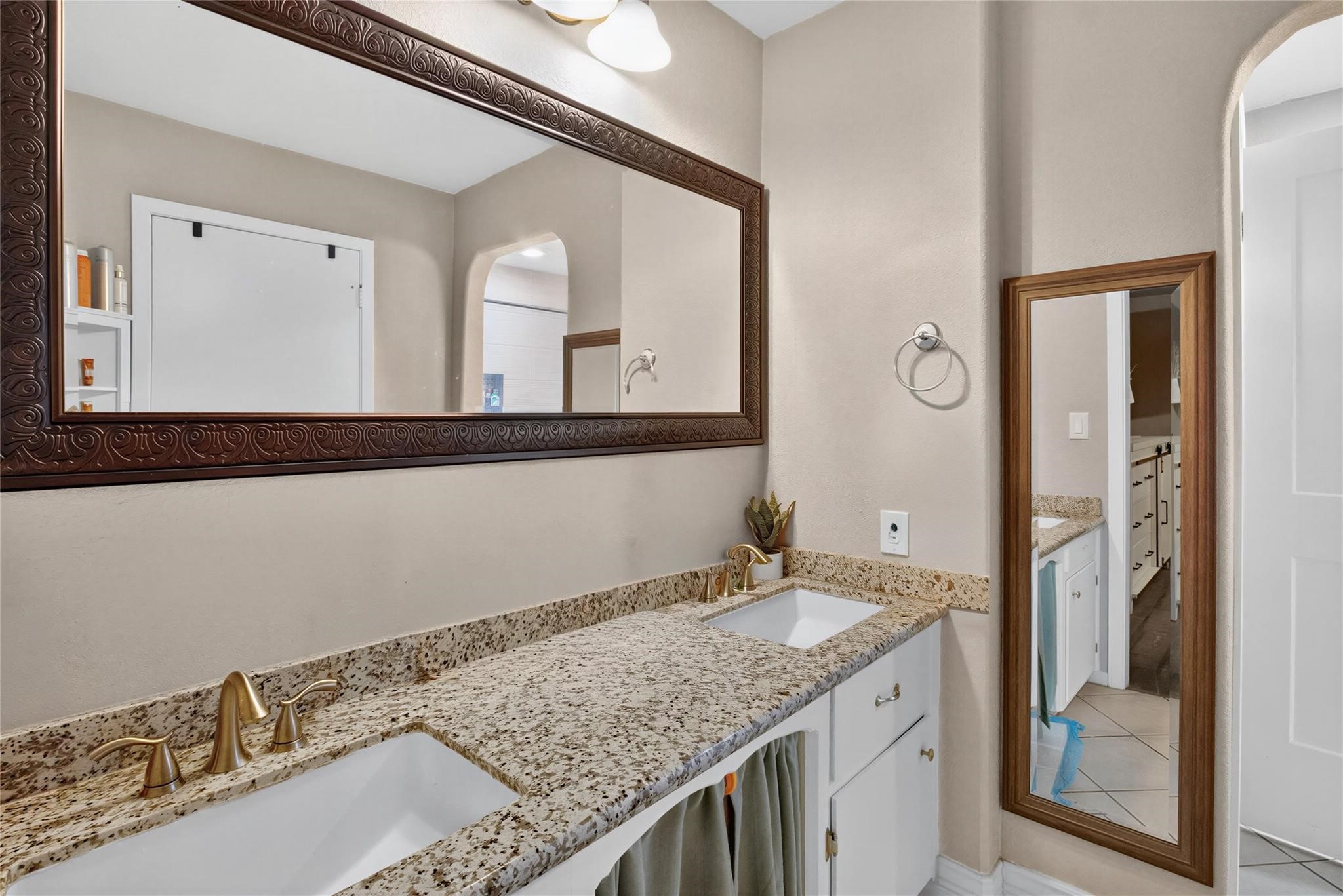 5451 Appleblossom Lane, Friendswood, TX 77546
