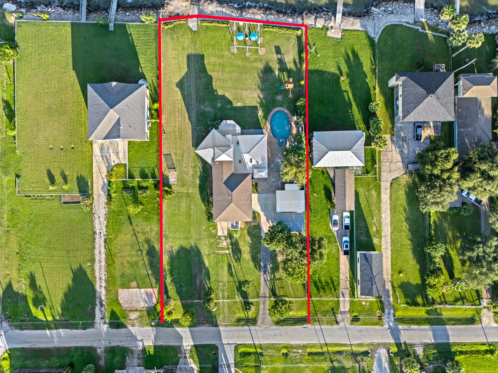 815 5th Street, Dickinson, TX 77539