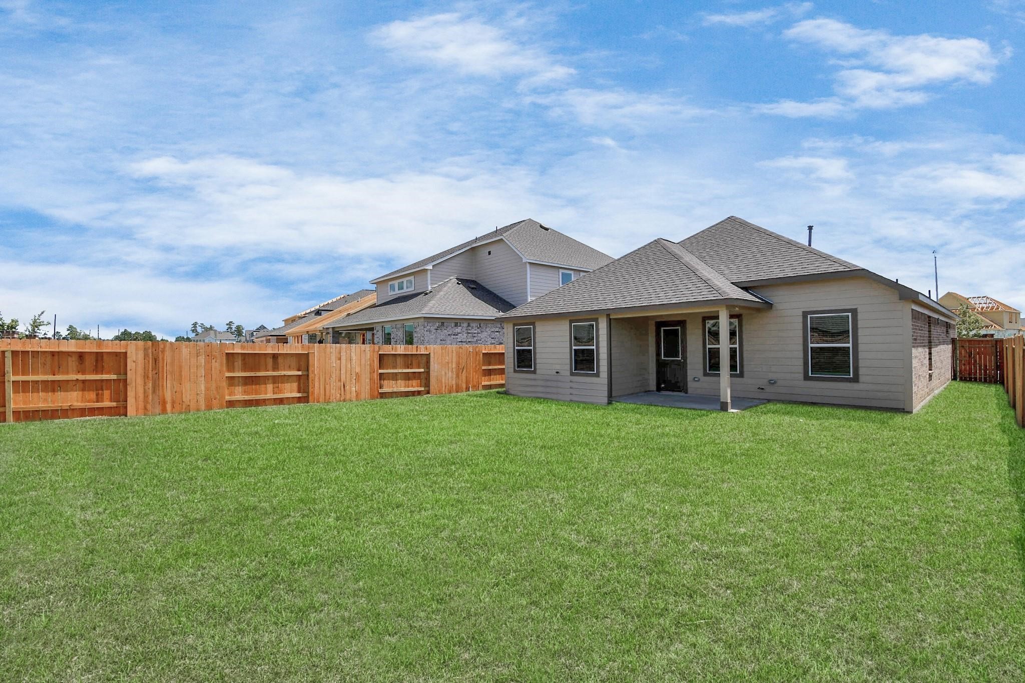 Discover your perfect outdoor oasis with a spacious backyard and a charming covered patio, ideal for relaxation and entertaining. Discover your perfect outdoor oasis with a spacious backyard and a charming covered patio, ideal for relaxation and entertaining.