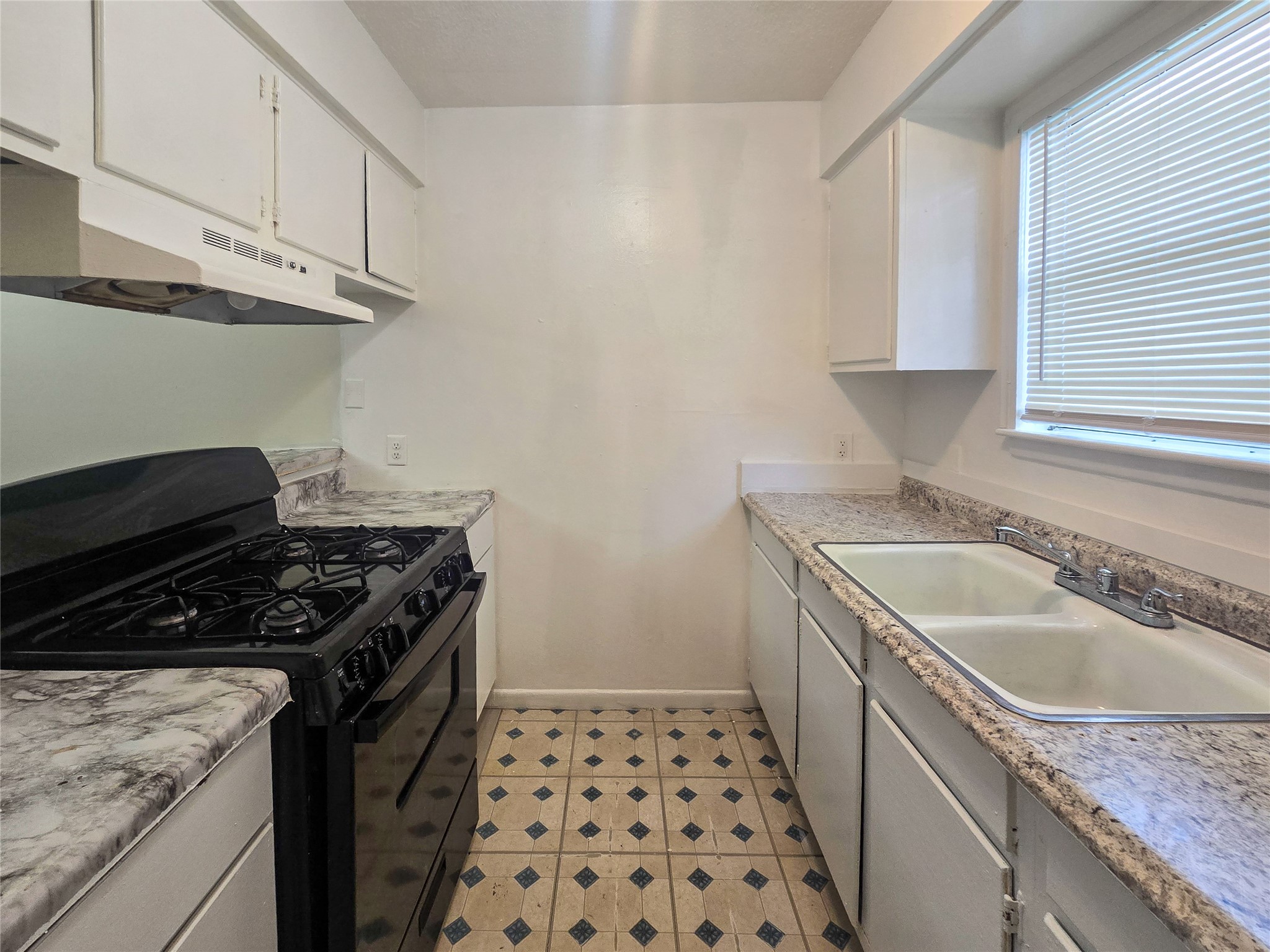 3714 Avenue S, #5, Galveston, TX 77550