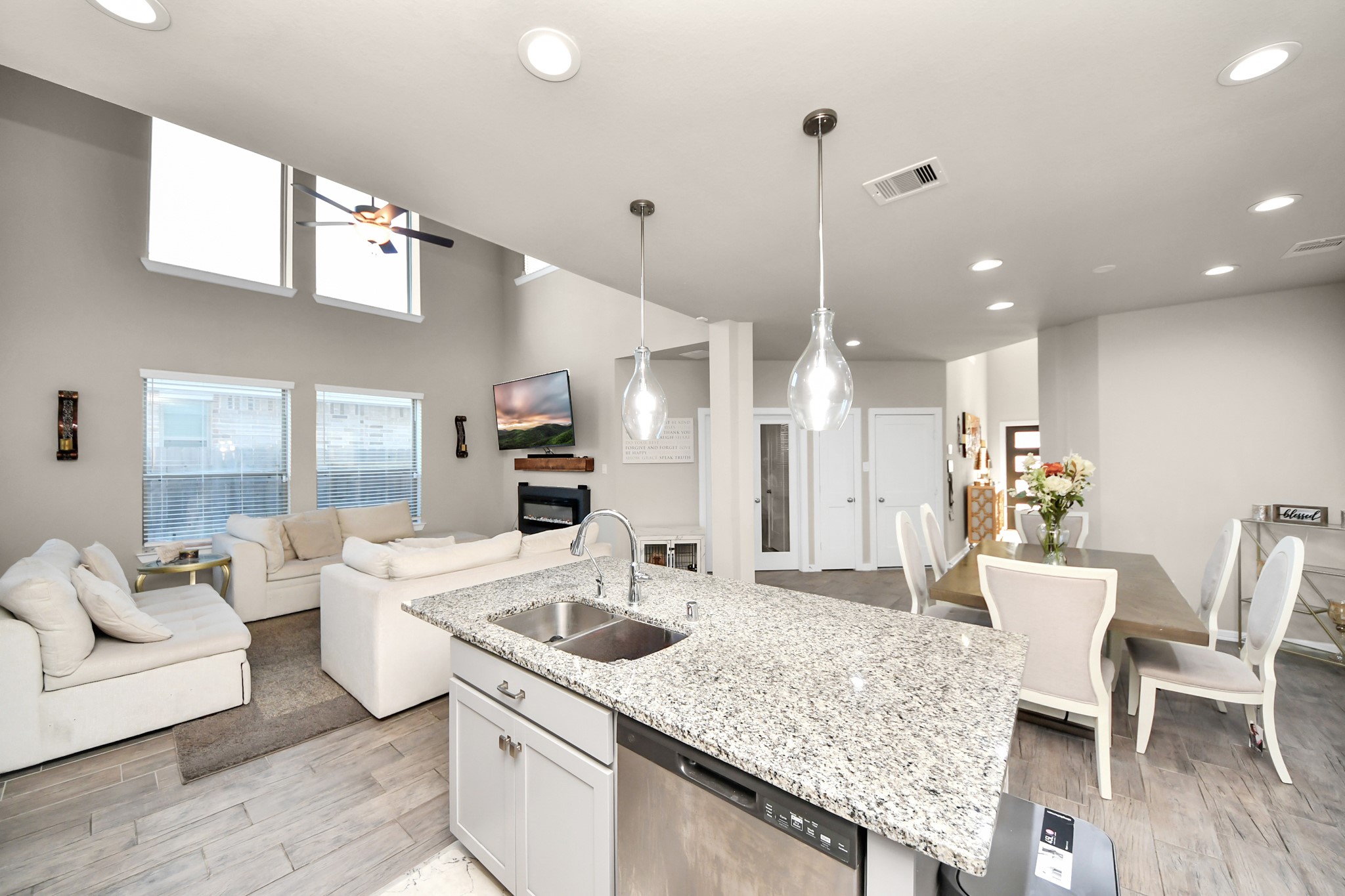 7027 Winterberry Glen Lane, Katy, TX 77493 7027 Winterberry Glen Lane, Katy, TX 77493