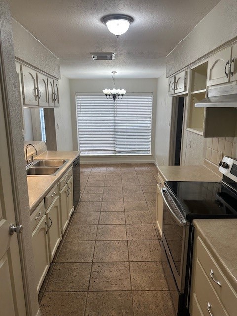 Kitchen view from the front entry Kitchen view from the front entry
