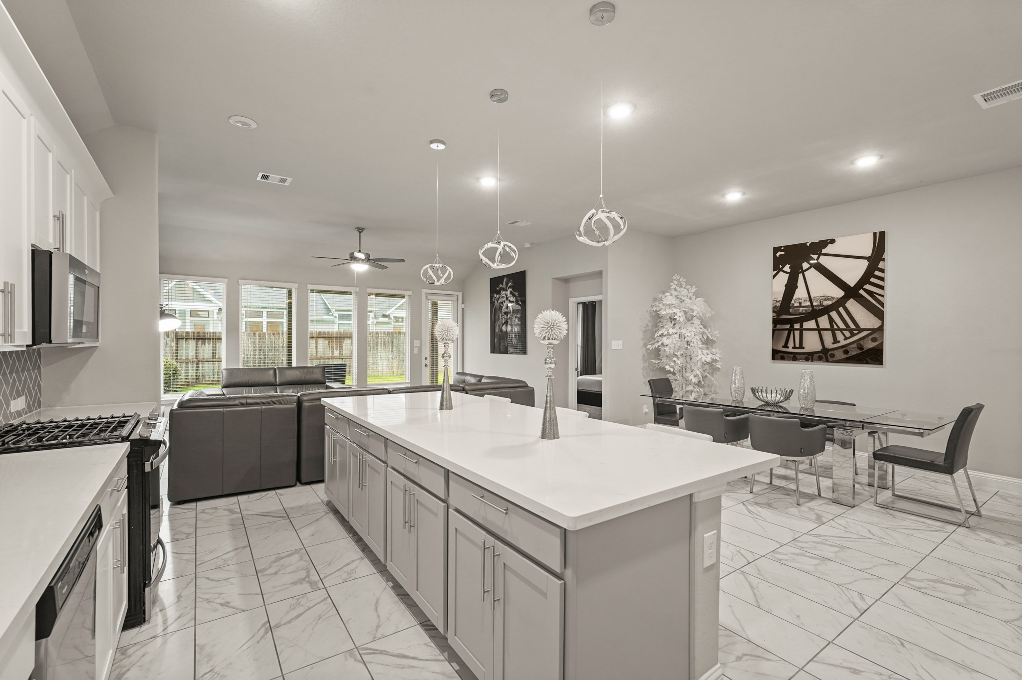A fantastic look at the home's main level layout, emphasizing its airy and connected feel. A fantastic look at the home's main level layout, emphasizing its airy and connected feel.