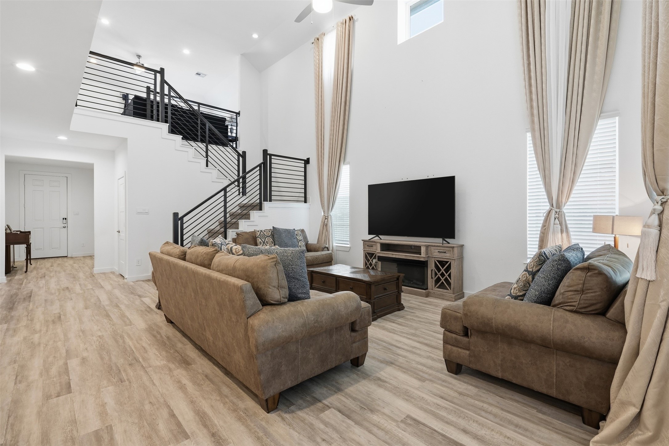 322 Westlake Terrace Drive, Conroe, TX 77304