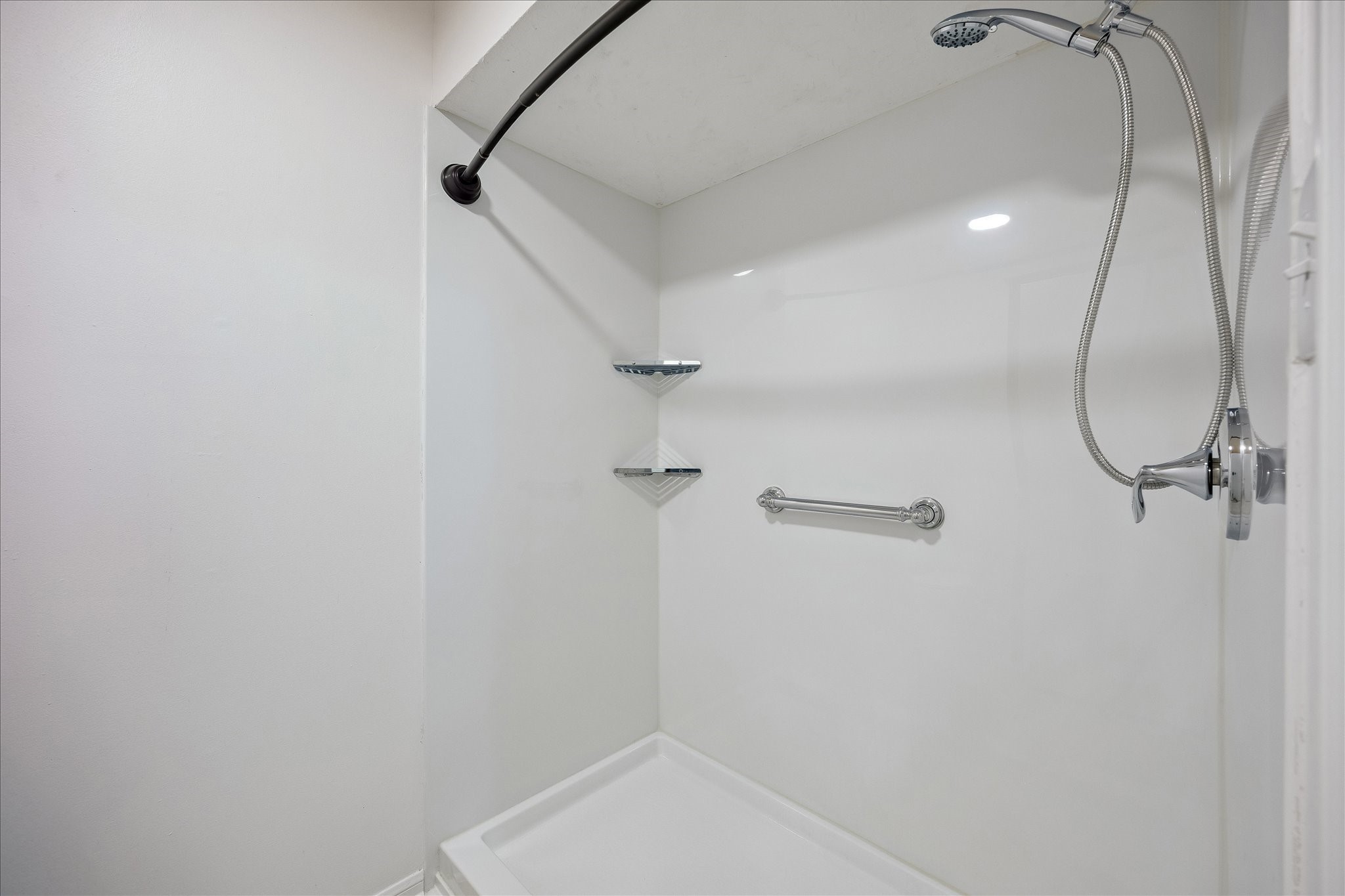 5813 Guadalupe Drive, Dickinson, TX 77539 5813 Guadalupe Drive, Dickinson, TX 77539