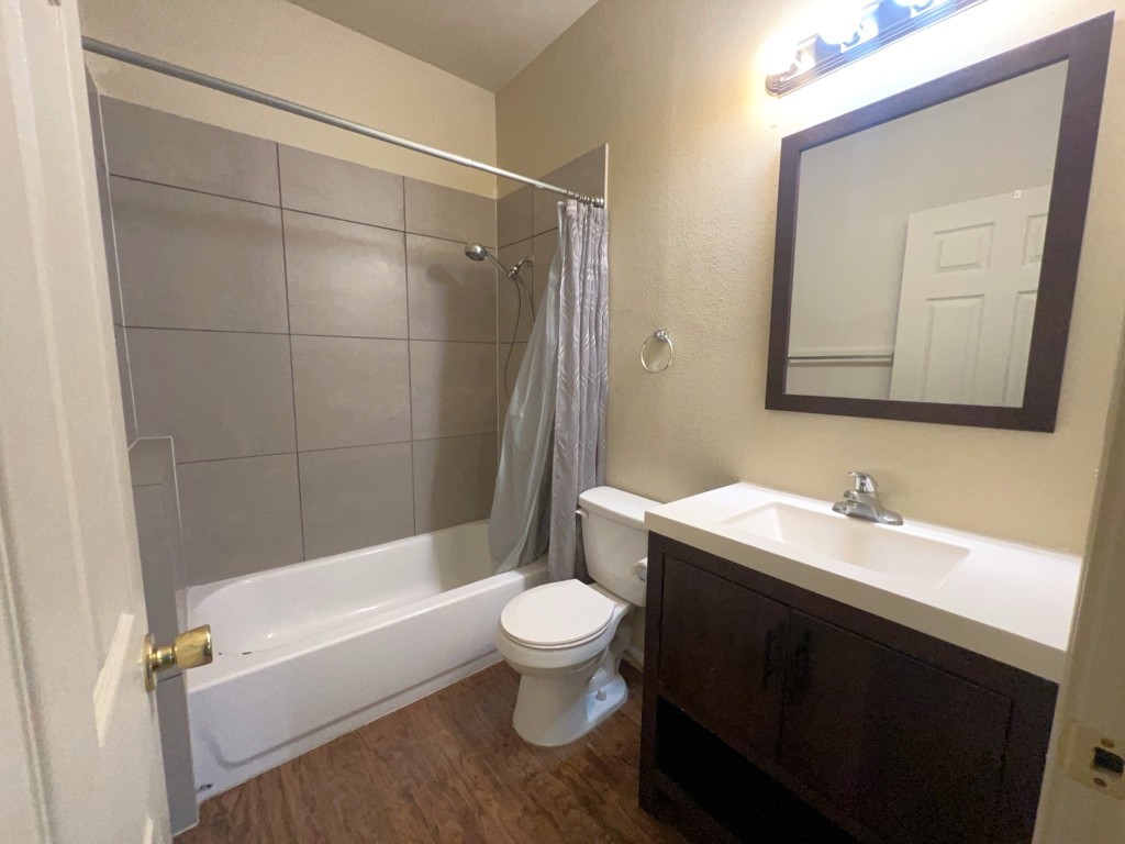 19666 Village Forest Drive, Montgomery, TX 77356