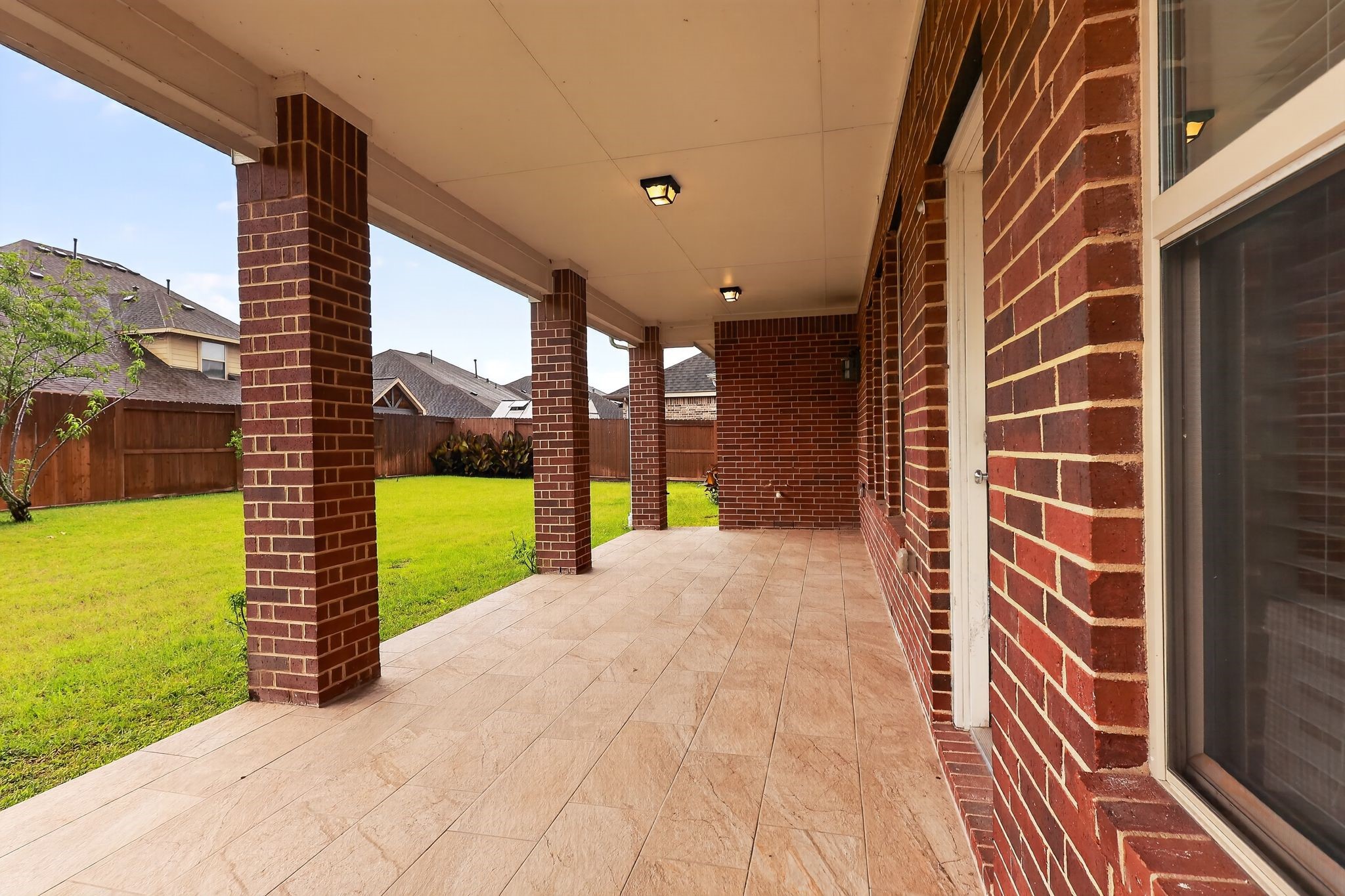 Covered tile patio