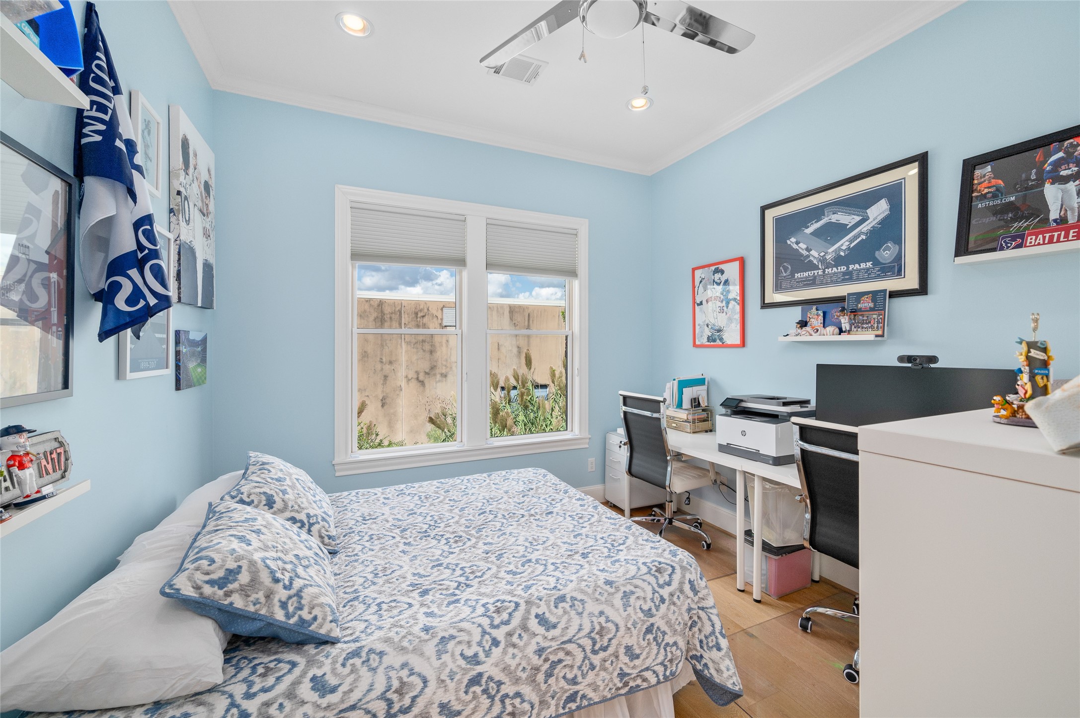 Another angle of the secondary bedroom.