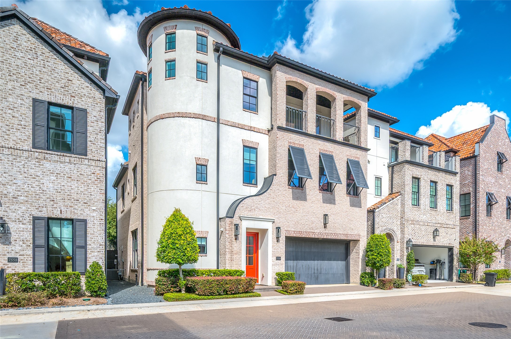 Experience all that 7554 Little Caprese Lane and the Ravenna community have to offer. Schedule your private showing today!
