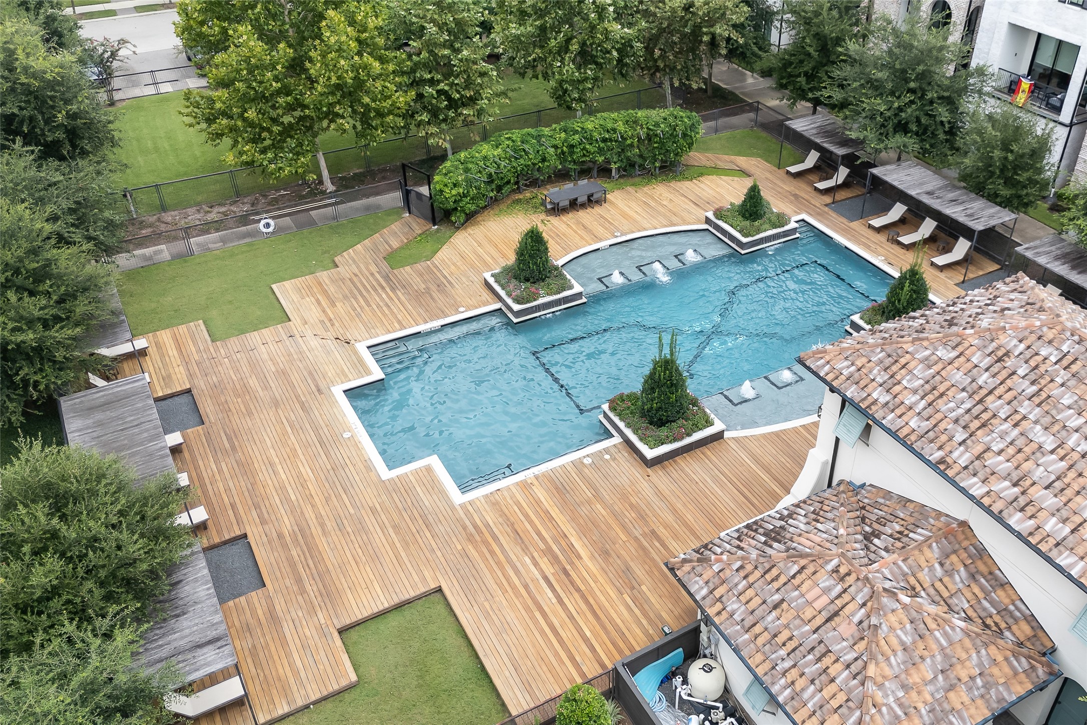 The Ravenna community pool is a family favorite!