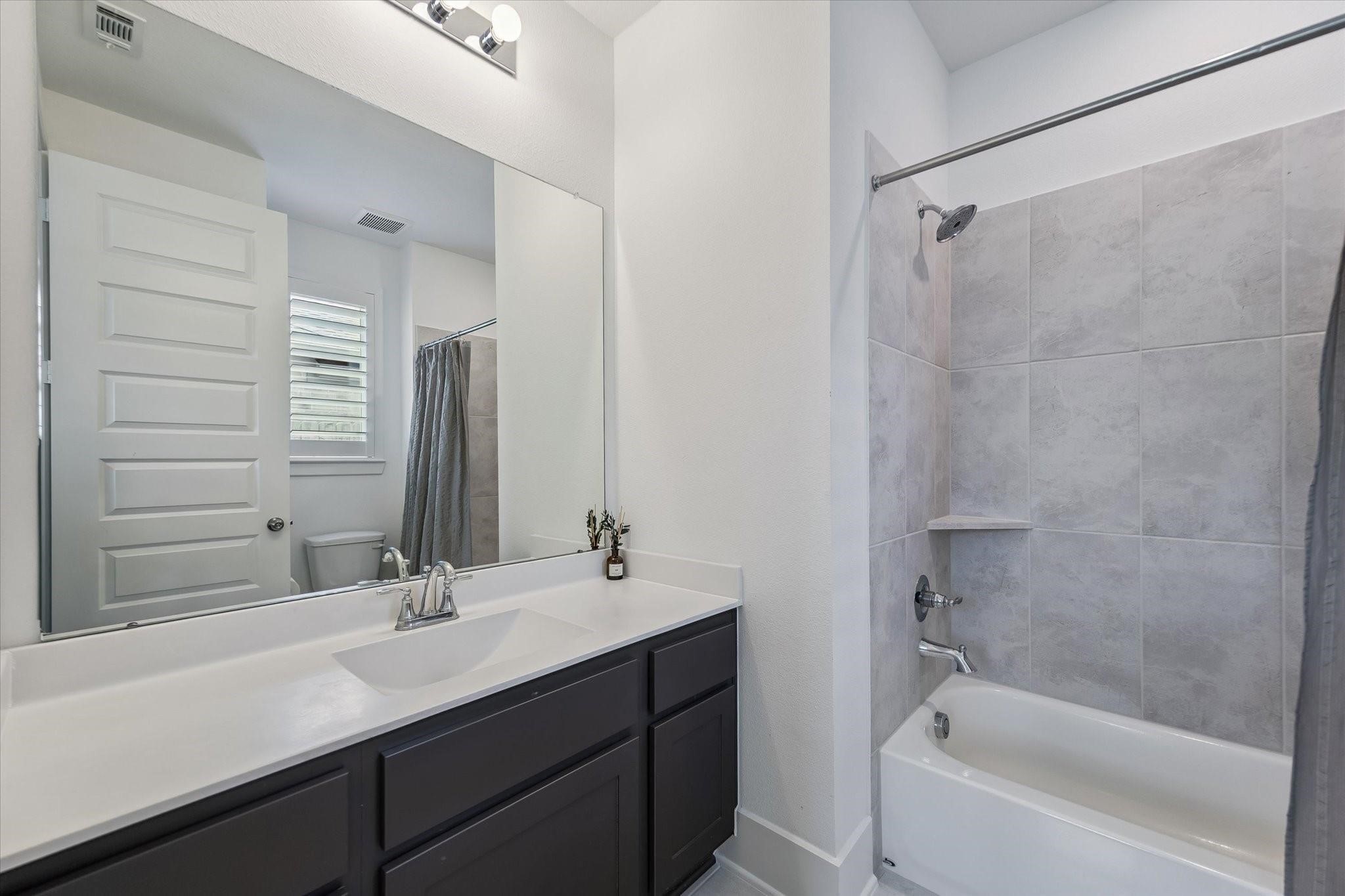 5134 Albany Shores Lane, Fulshear, TX 77441