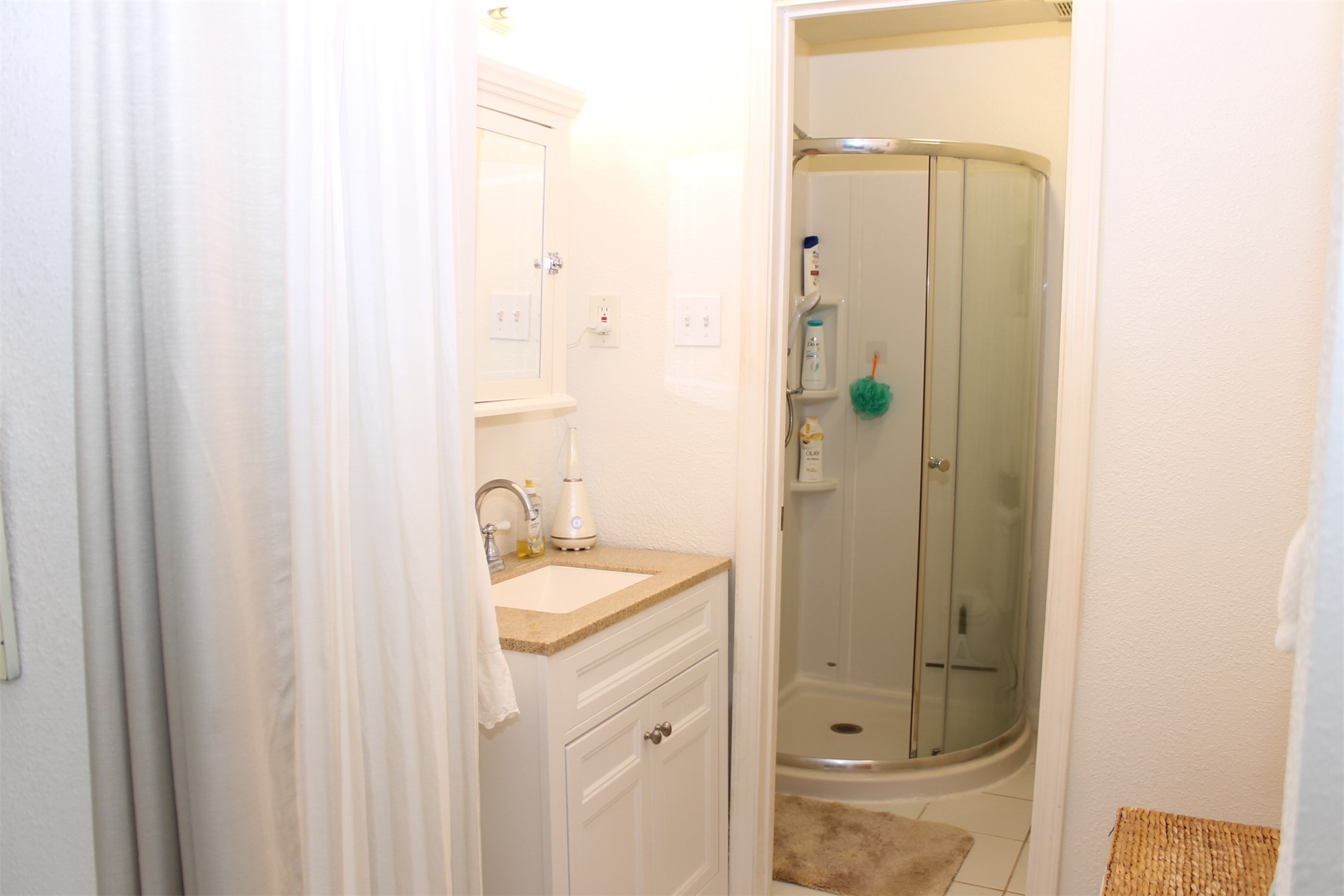 88 Tarpon Street, Bayou Vista, TX 77563