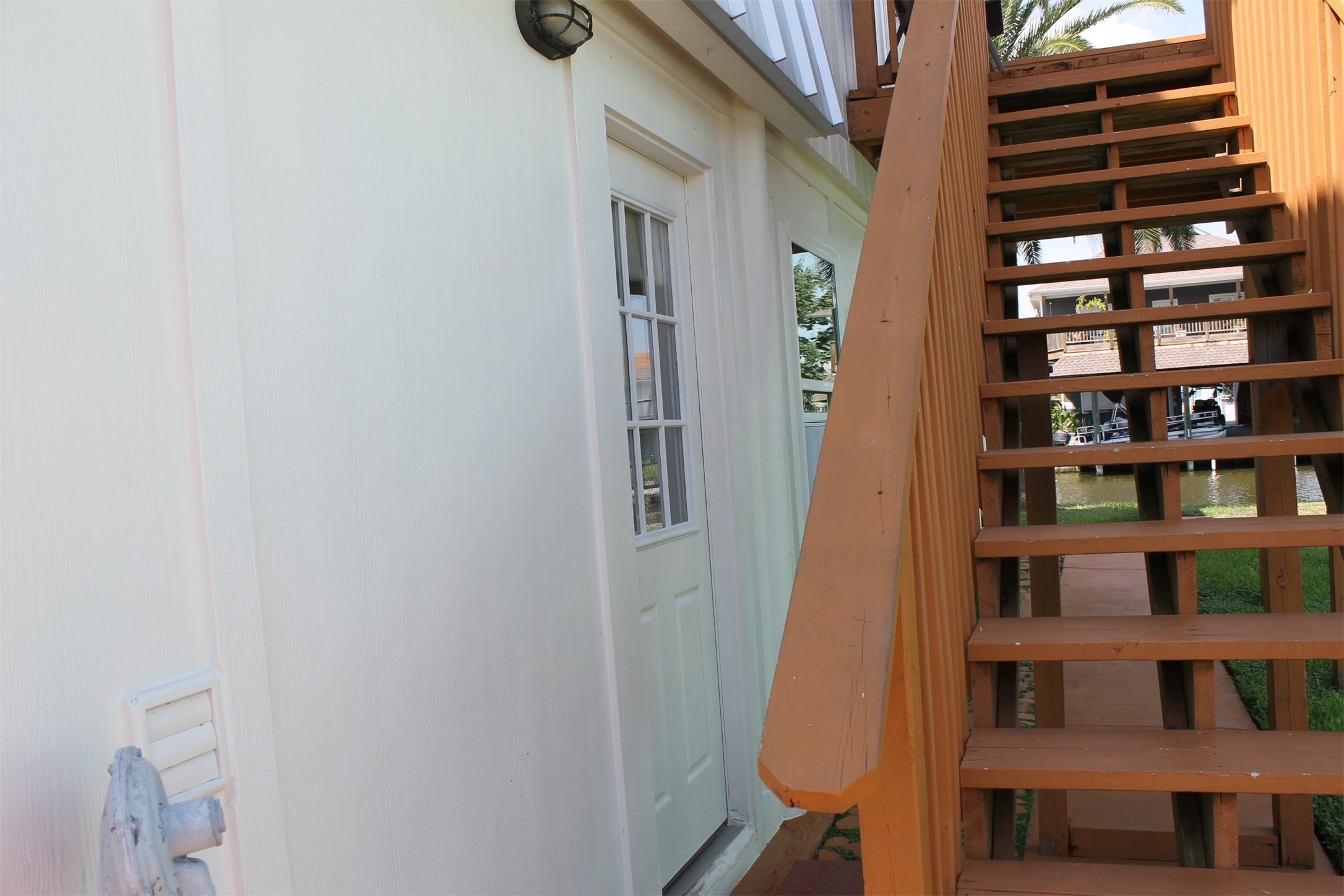 88 Tarpon Street, Bayou Vista, TX 77563