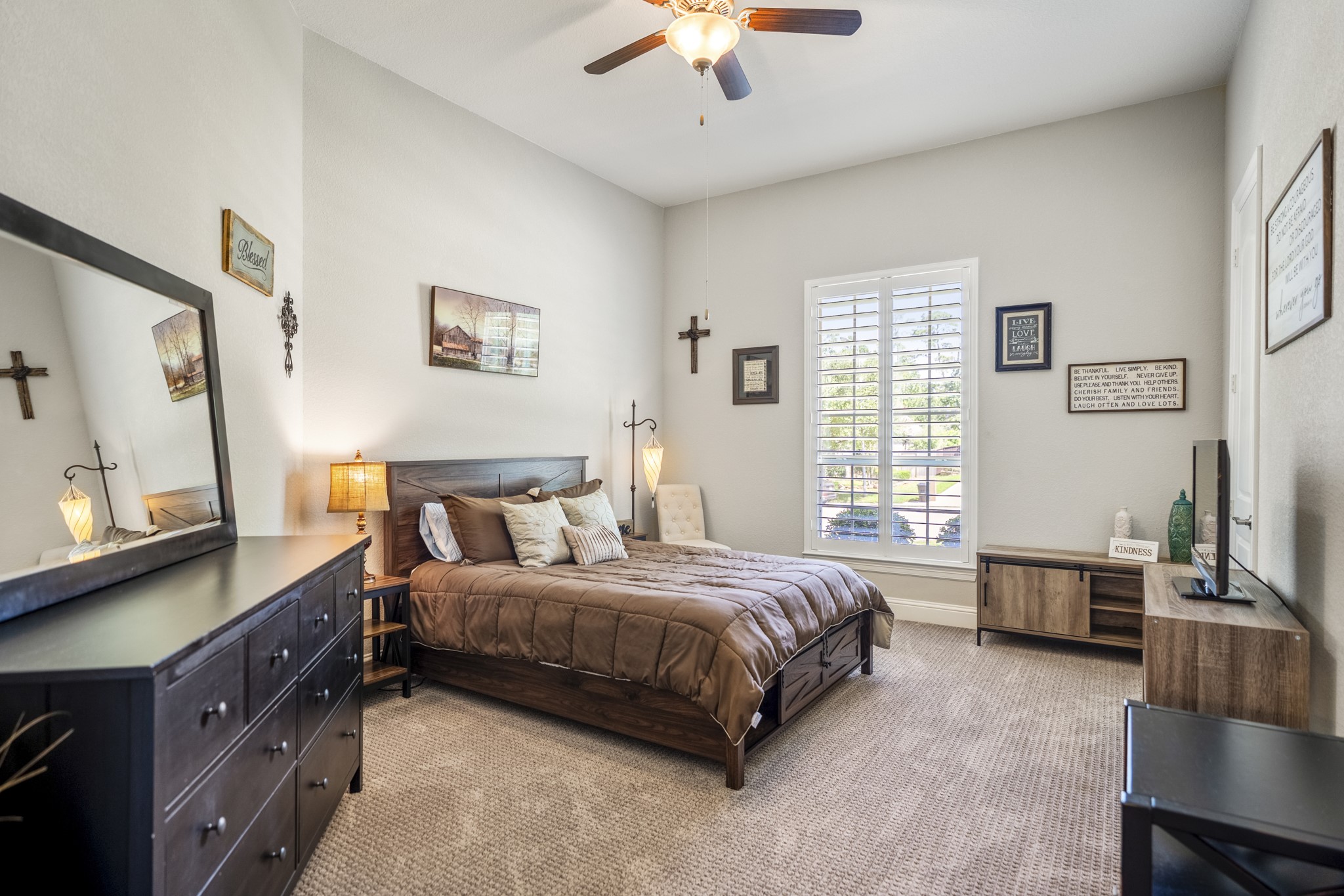219 Chirping Squirrel Court, Pinehurst, TX 77362