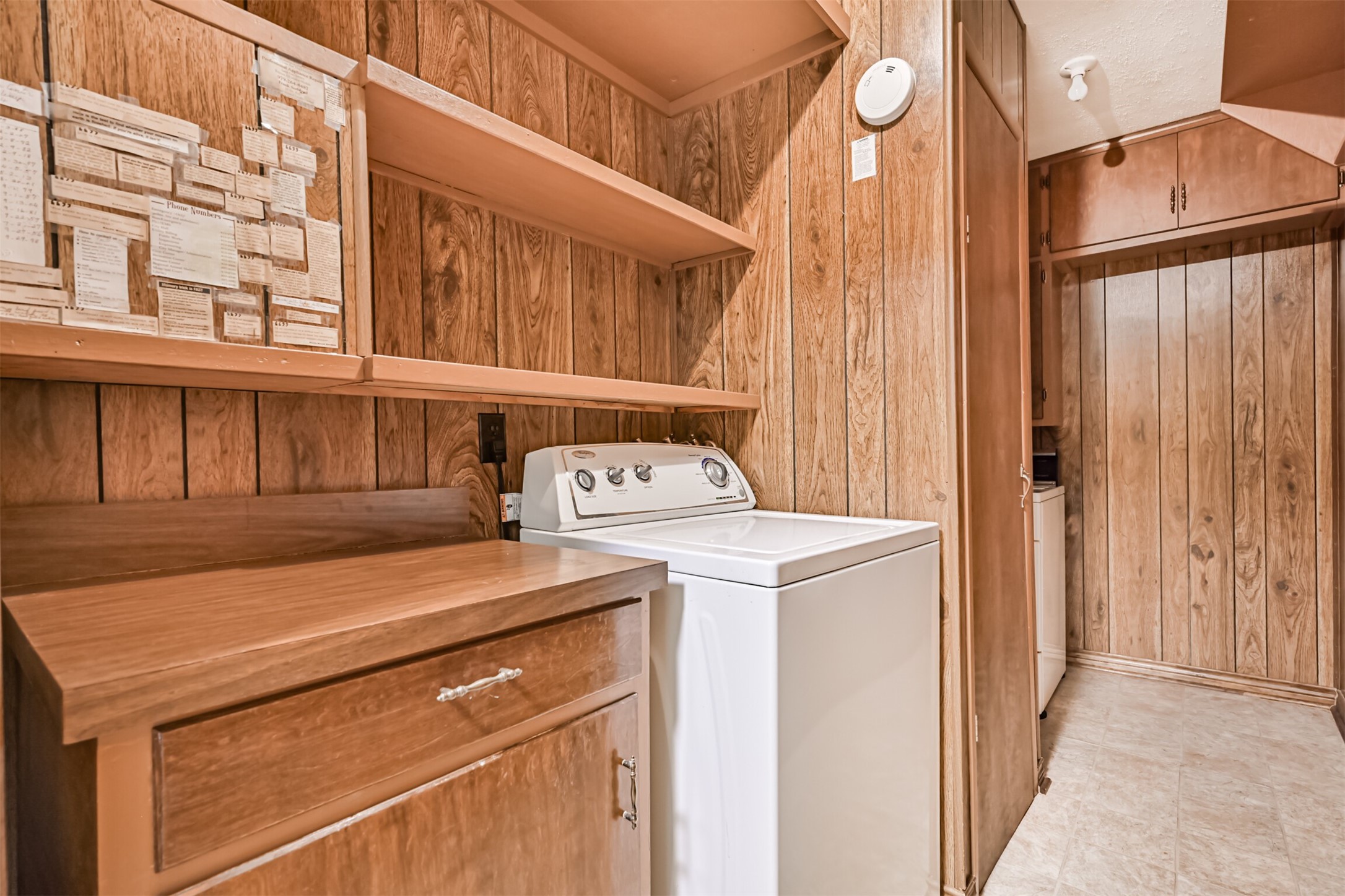 128 Forest Oaks Lane, Lake Jackson, TX 77566