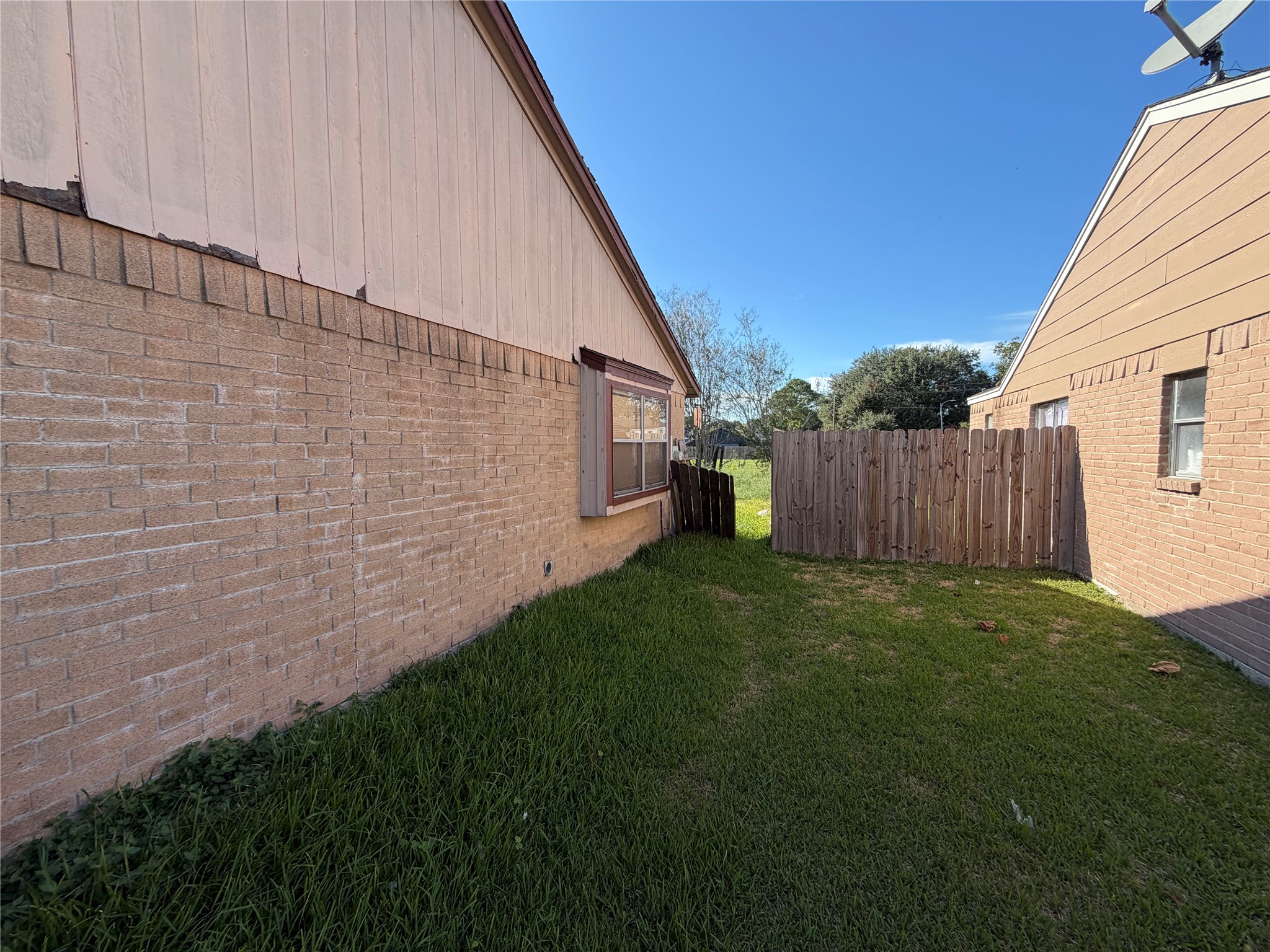 16006 Corsair Road, Houston, TX 77053